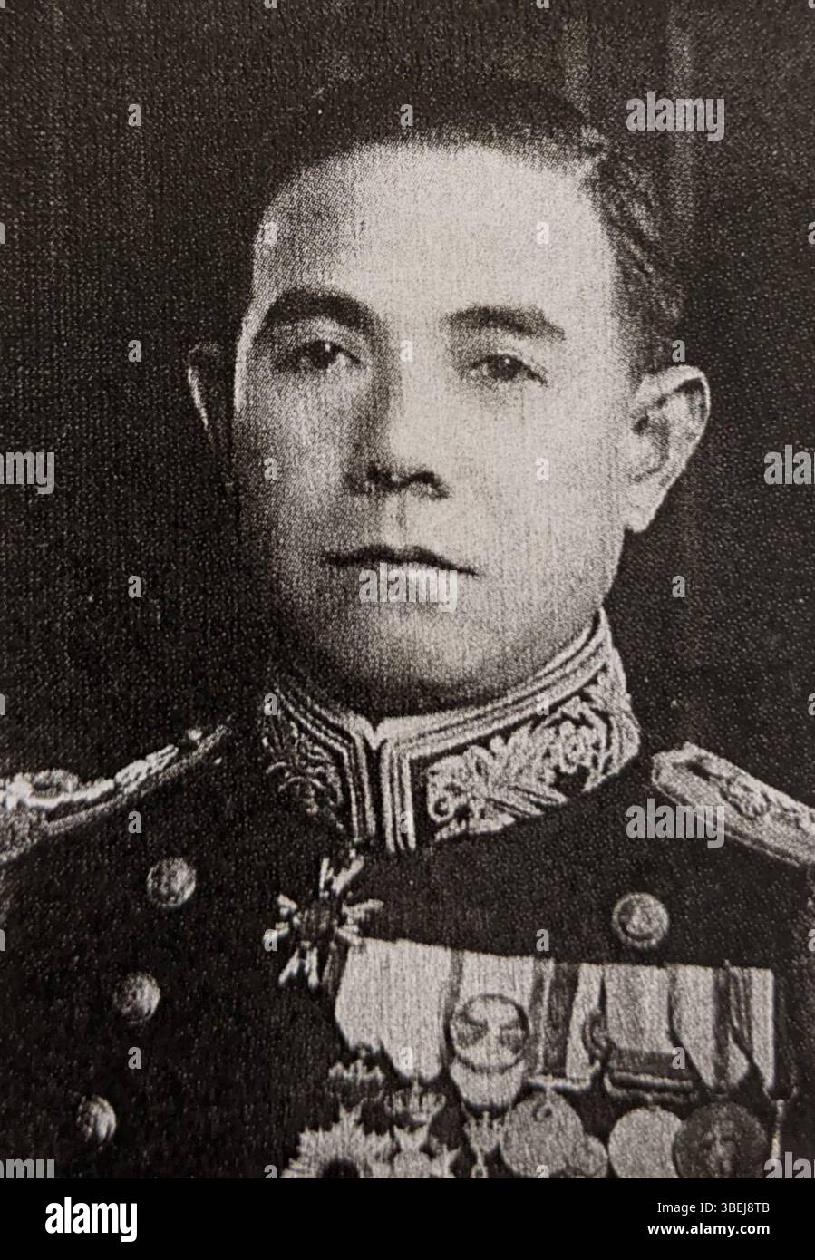 Marumo Kuninari était commandant dans la marine impériale japonaise. La photographie de lui n'est pas datée et le photographe est inconnu. Banque D'Images