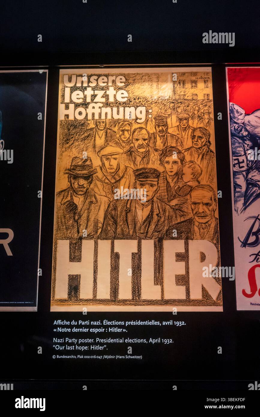 Affiches dans l'Allemagne d'avant-guerre, le Mémorial de Caen, Caen, un musée et un mémorial de guerre commémorant la seconde Guerre mondiale et la bataille de Caen, Caen, Calvados, No Banque D'Images