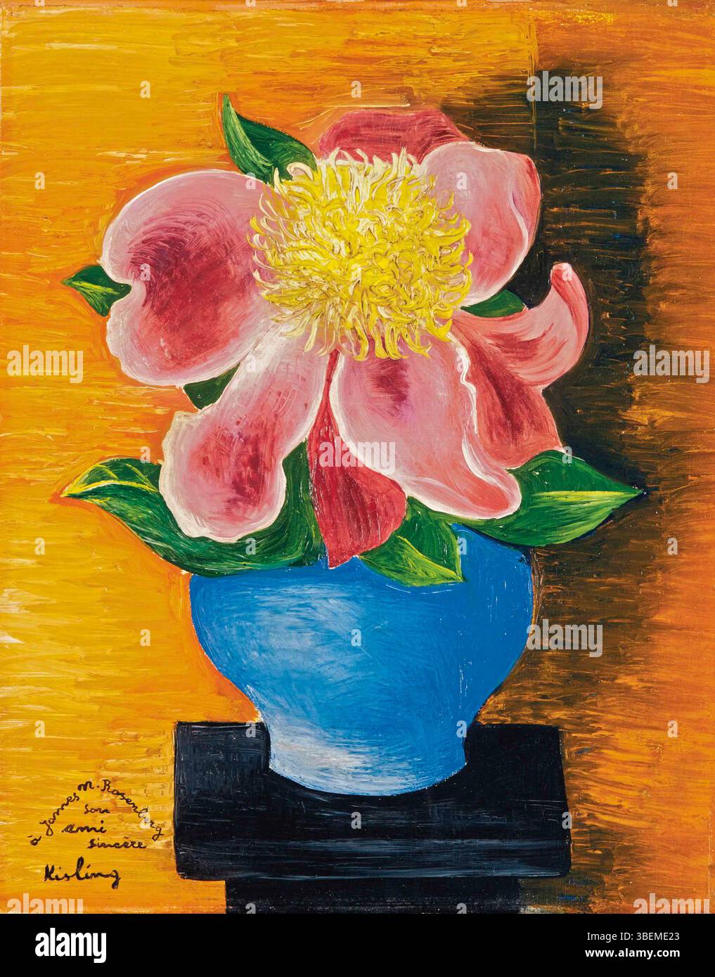 'Fleurs dans un vase Bleu' (1930) de Moïse Kisling présente un arrangement saisissant de fleurs dans un vase bleu, un bel exemple de son œuvre de nature morte. La pièce montre l'utilisation caractéristique de Kisling de la couleur et de la composition dynamique. Banque D'Images 'Fleurs dans un vase Bleu' (1930) de Moïse Kisling présente un arrangement saisissant de fleurs dans un vase bleu, un bel exemple de son œuvre de nature morte. La pièce montre l'utilisation caractéristique de Kisling de la couleur et de la composition dynamique. Banque D'Images