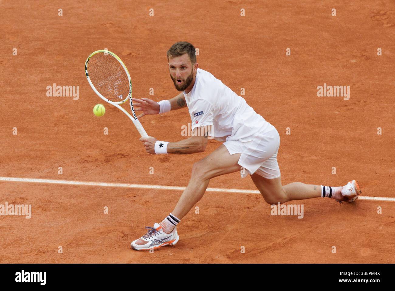 Corentin Moutet de France lors du Roland-Garros 2025, Open de France, tournoi de tennis du Grand Chelem le 29 mai 2025 au stade Roland-Garros à Paris Banque D'Images