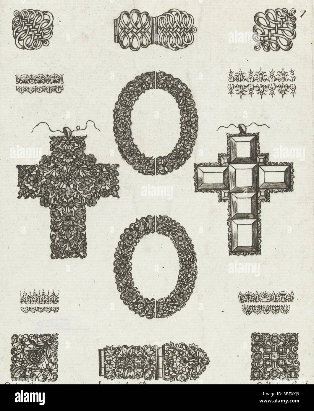 Louis XIV (roi de France), Paris, Légaré, Gilles, collet, Paul (I), Livre des ouvrages d'Orfevrerie, dix-huit ornements pour bijoux, estampés verso, quatre motifs angulaires, deux charnières, deux médaillons ou bords de chameaux, le devant et le dos d'une croix et quatre doubles bords ornementaux. Feuille 7 de série de 8 feuilles., impression, impressions ornementales, impressions, hauteur 151 mm, largeur 117 mm, imprimeur, 1663 - 1663, troisième quart 17ème siècle, papier, gravure, gravure (procédé d'impression), concept de travail, français, 1610 - 1685, selon conception, publication (événement), publication, éditeur, 1638-09-05 - 1715-09- Banque D'Images
