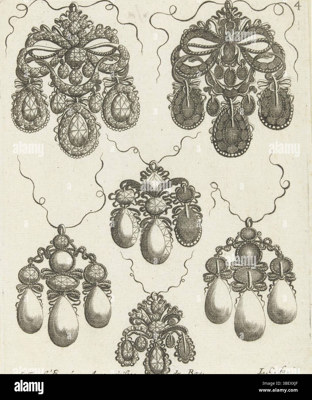 Louis XIV (roi de France), Paris, Légaré, Gilles, France, Cossin, Louis, Livre des ouvrages d'Orfevrerie, six devant et dos de pendentifs ou boucles d'oreilles, le devant et le dos de deux pendentifs ou boucles d'oreilles avec pierres précieuses et perles, et deux pendentifs ou boucles d'oreilles similaires dont le dos est partiellement visible. Feuille 4 de série de 8 feuilles avec des dessins pour bijoux., impression, imprimés ornementaux, impressions, hauteur 151 mm, largeur 120 mm, 1627 - 1686, graveur, 1663 - 1663, troisième quart 17ème siècle, papier, gravure, gravure (procédé d'impression), conception d'œuvres, français, 1610 - 1685, selon la conception, publication ( Banque D'Images