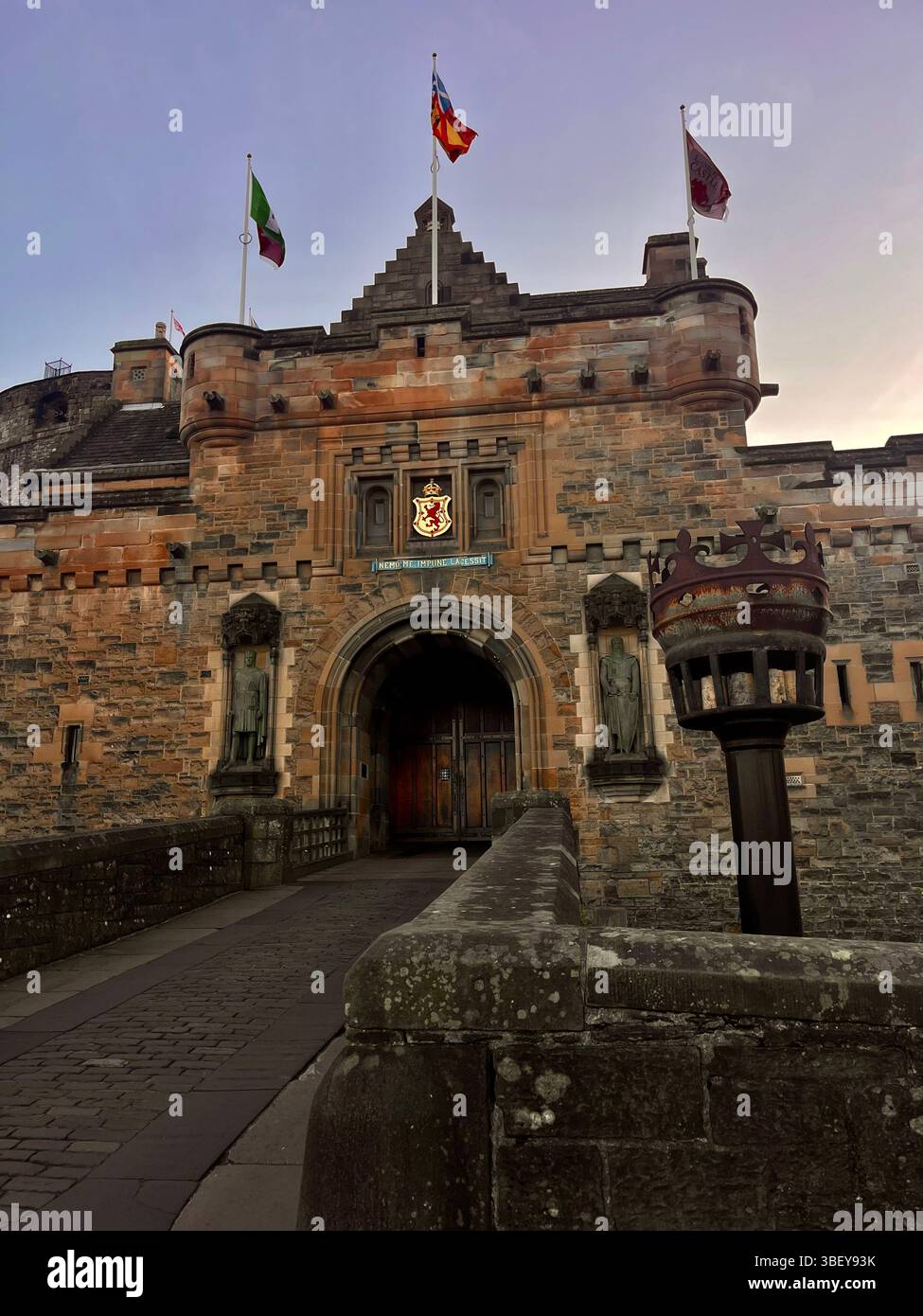 L'emblématique château d'Edenborough en Écosse, en Europe. - Image de stock capturée avec un smartphone