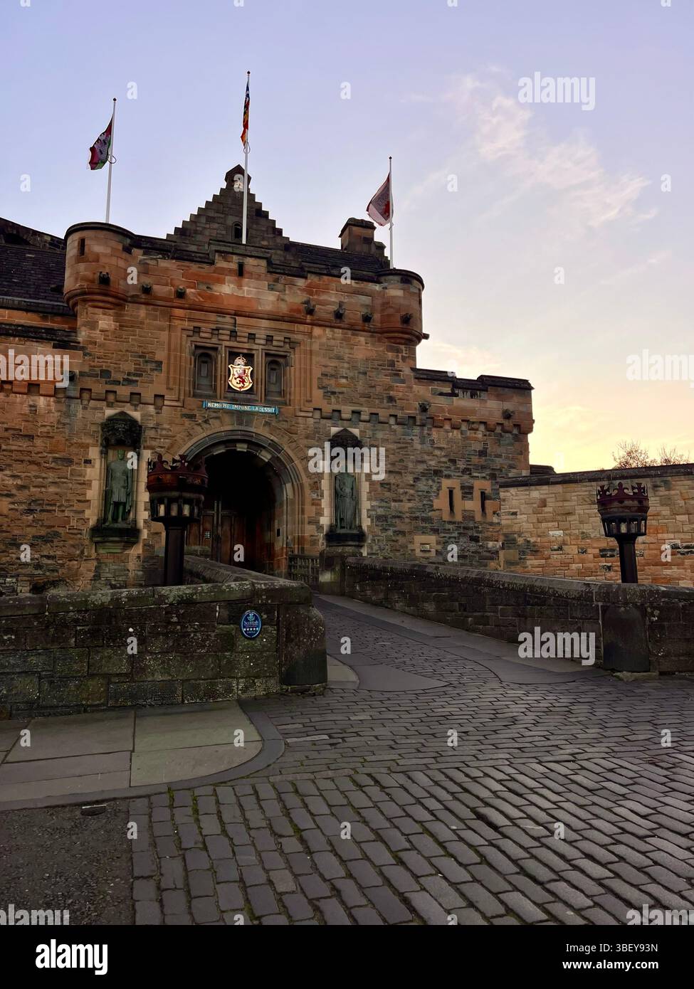 L'emblématique château d'Edenborough en Écosse, en Europe. - Image de stock capturée avec un smartphone