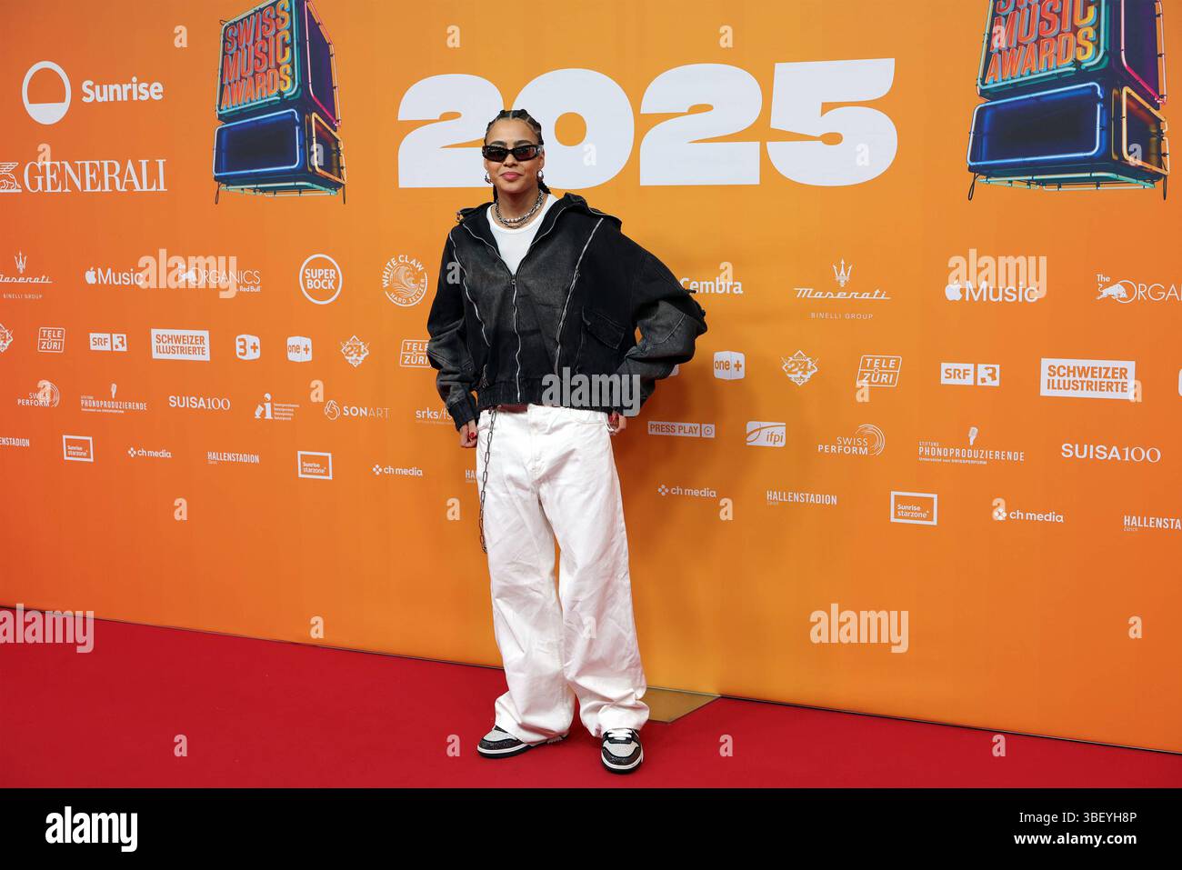 Swiss Music Awards 2025 Schweizer R&B-Sängerin Naomi Lareine auf dem ...