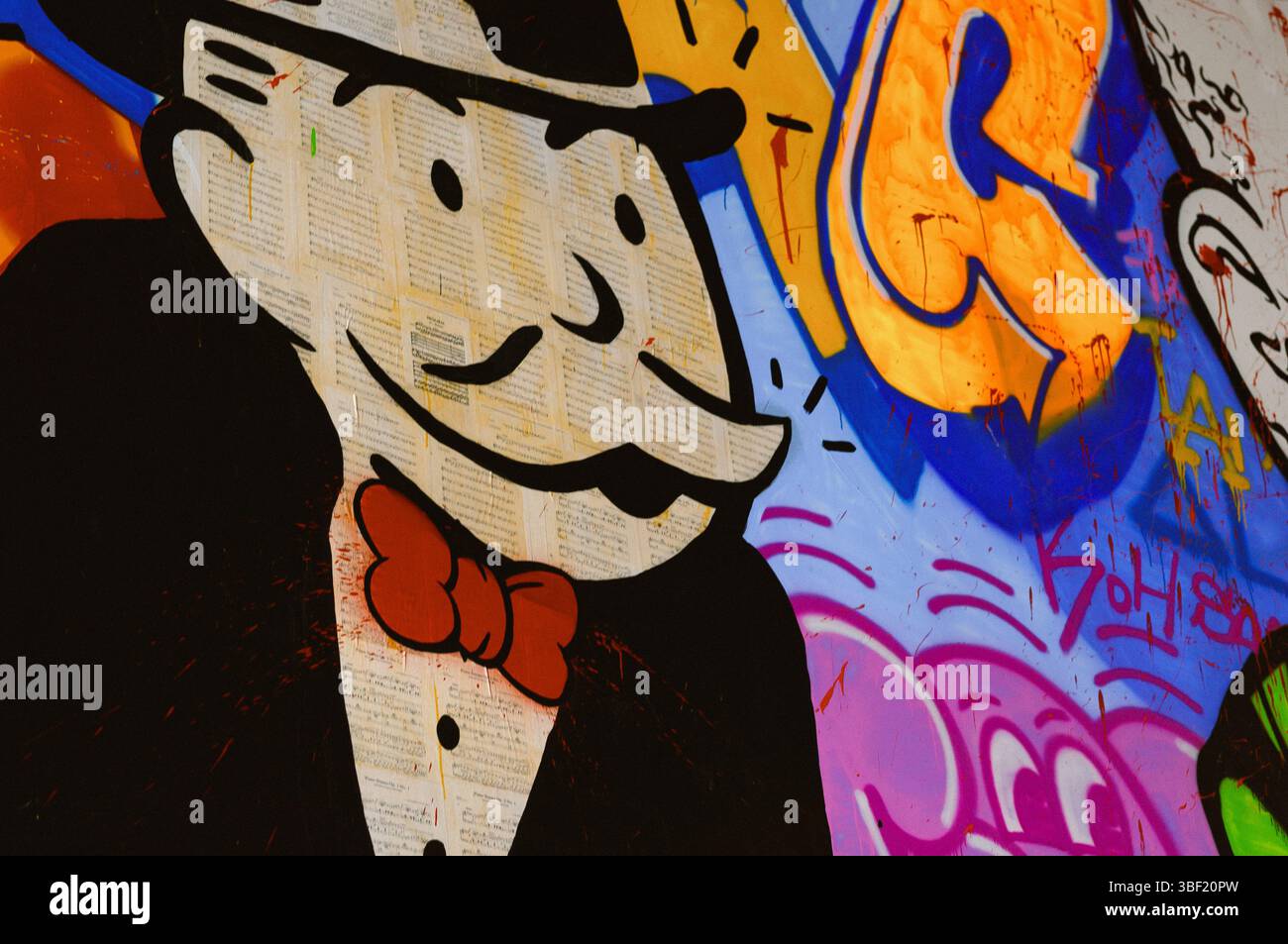 Illustration graffiti de personnage Monopoly Man sur une partition superposée Banque D'Images