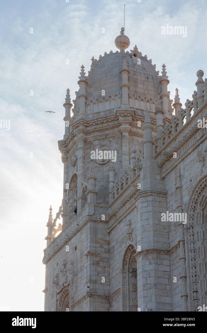 Mosteiro dos Jeronimos, l'ancien monastère de l'ordre de Saint Jérôme avec son style gothique manuélin, près du Tage, Lisbonne, Portugal. Banque D'Images