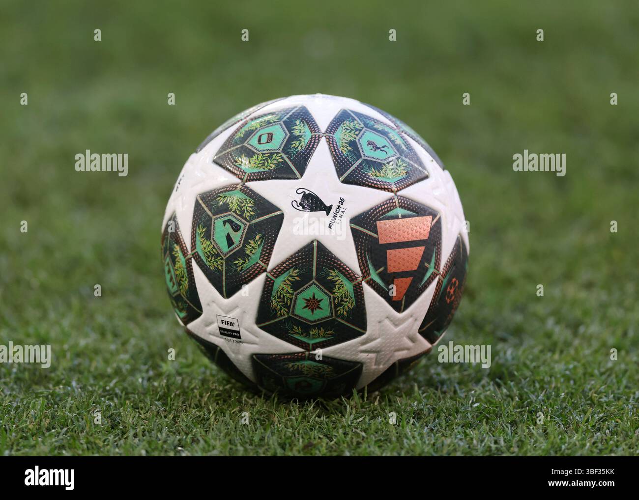 Munich, Allemagne. 30 mai 2025. Le ballon final de l'Adidas Champions League lors de la session d'entraînement final de l'UEFA Champions League au Munich Football Arena, Munich. Date de la photo : 30 mai 2025. Le crédit photo devrait se lire comme suit : David Klein/Sportimage crédit : Sportimage Ltd/Alamy Live News Banque D'Images