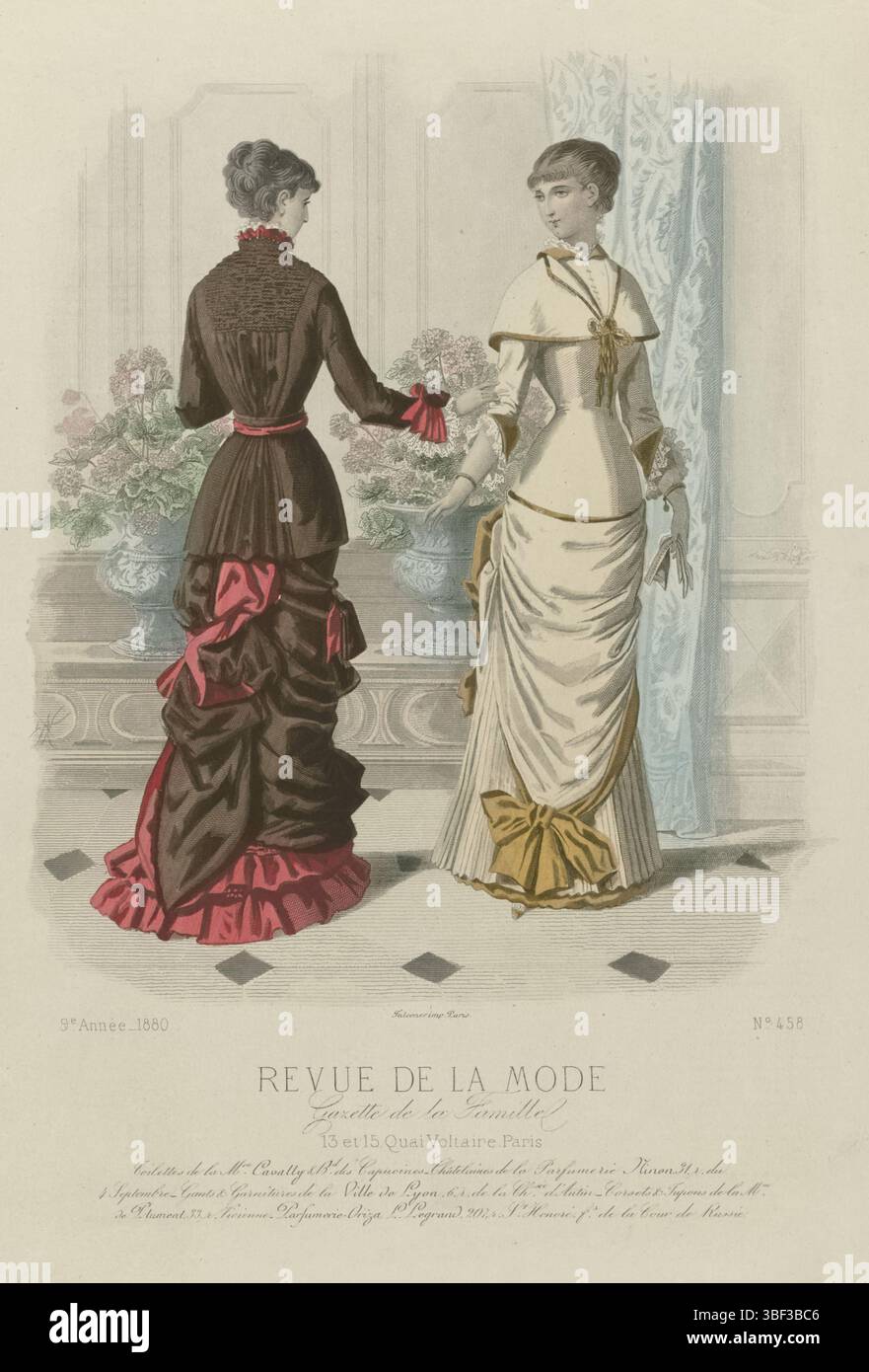 Paris, Falconer, revue de la mode, Gazette de la famille, dimanche 10 octobre 1880, 9e année, No 458 : toilettes de la M.on Cavally, Paris, au milieu - gravé, deux femmes dans un intérieur, dans les robes de Cavally. A gauche : robe de maison ('costume d'intérieur') de satin double face en brun et brun rougeâtre. Droite : robe de bas en laine beige, soie et satin, à la fois pour l'intérieur et pour sortir. La robe a un pélérine avec revers et est fermée avec un cordon de soie. Ci-dessous l'image quelques lignes de texte publicitaire pour différents produits. Tirage tiré du magazine de mode revue de la mode (1872-1913). DET Banque D'Images