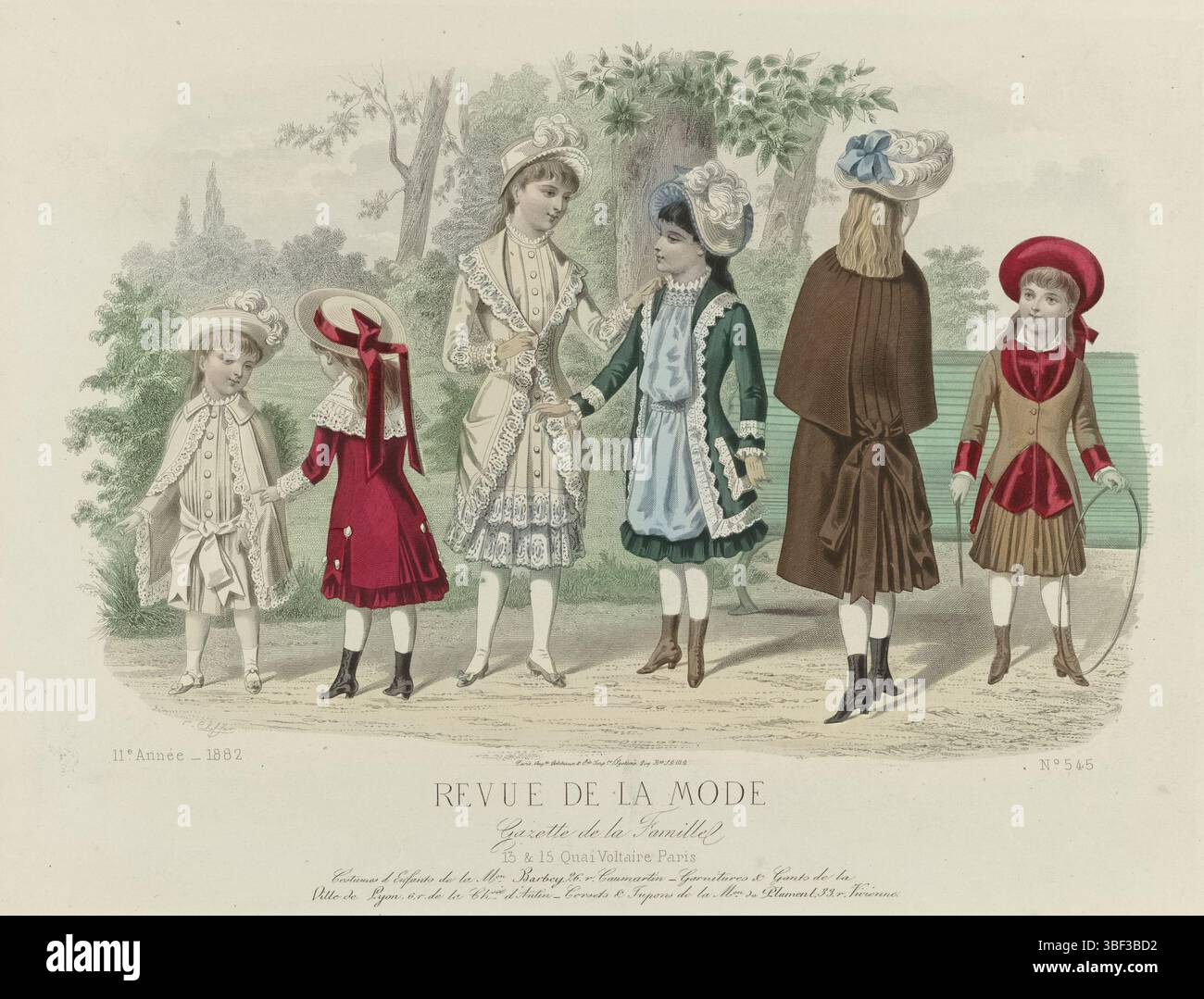 Paris, Godchaux & Cie, Auguste, Cheffer, E., revue de la mode, Gazette de la famille, dimanche 11 juin 1882, 11e année, No 545 : costumes d'enfants, Paris, au milieu - gravé, Child Kleing van Barbey. Six costumes pour filles, de gauche à droite (numéros 1 à 6) : 1. Costume pour un enfant de cinq ans de laine de couleur crème. Courroie nervurée. Chapeau de paille orné de plumes blanches. 2. Costume pour une fille de six ans. Robe-redingote (veste) de la sourate rouge. 3. 'Toilette' pour une fille de dix ans elfe de batiste de couleur crème garnie de broderie bleue. 4. Costume pour une fille de huit-neuf ans o Banque D'Images