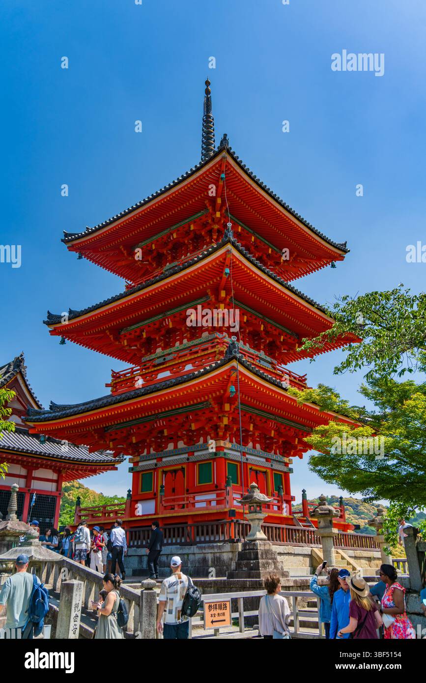Pagode à trois étages (Sanju-no-to) de Kiyomizu-dera à Kyoto, Japon Banque D'Images