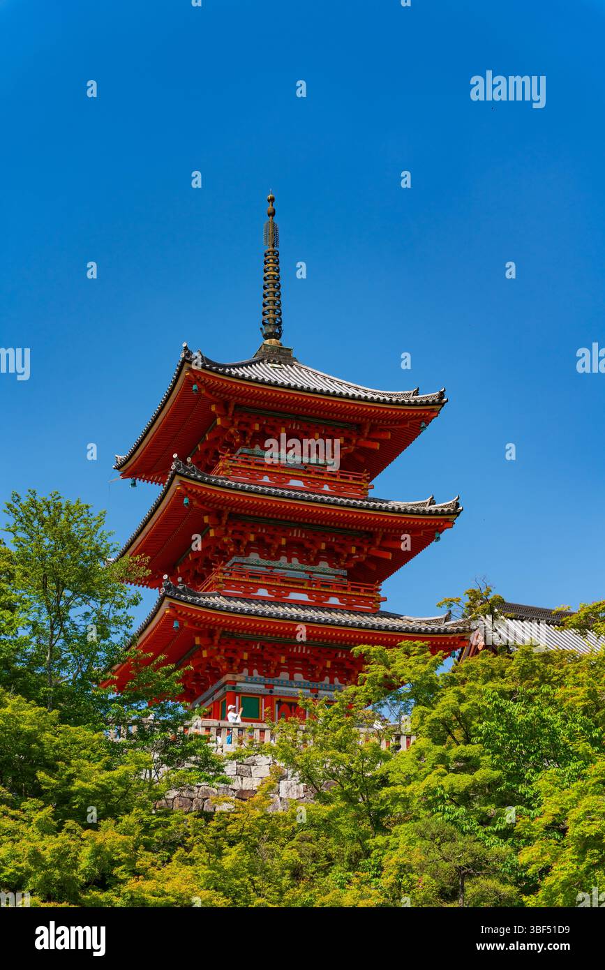 Pagode à trois étages (Sanju-no-to) de Kiyomizu-dera à Kyoto, Japon Banque D'Images