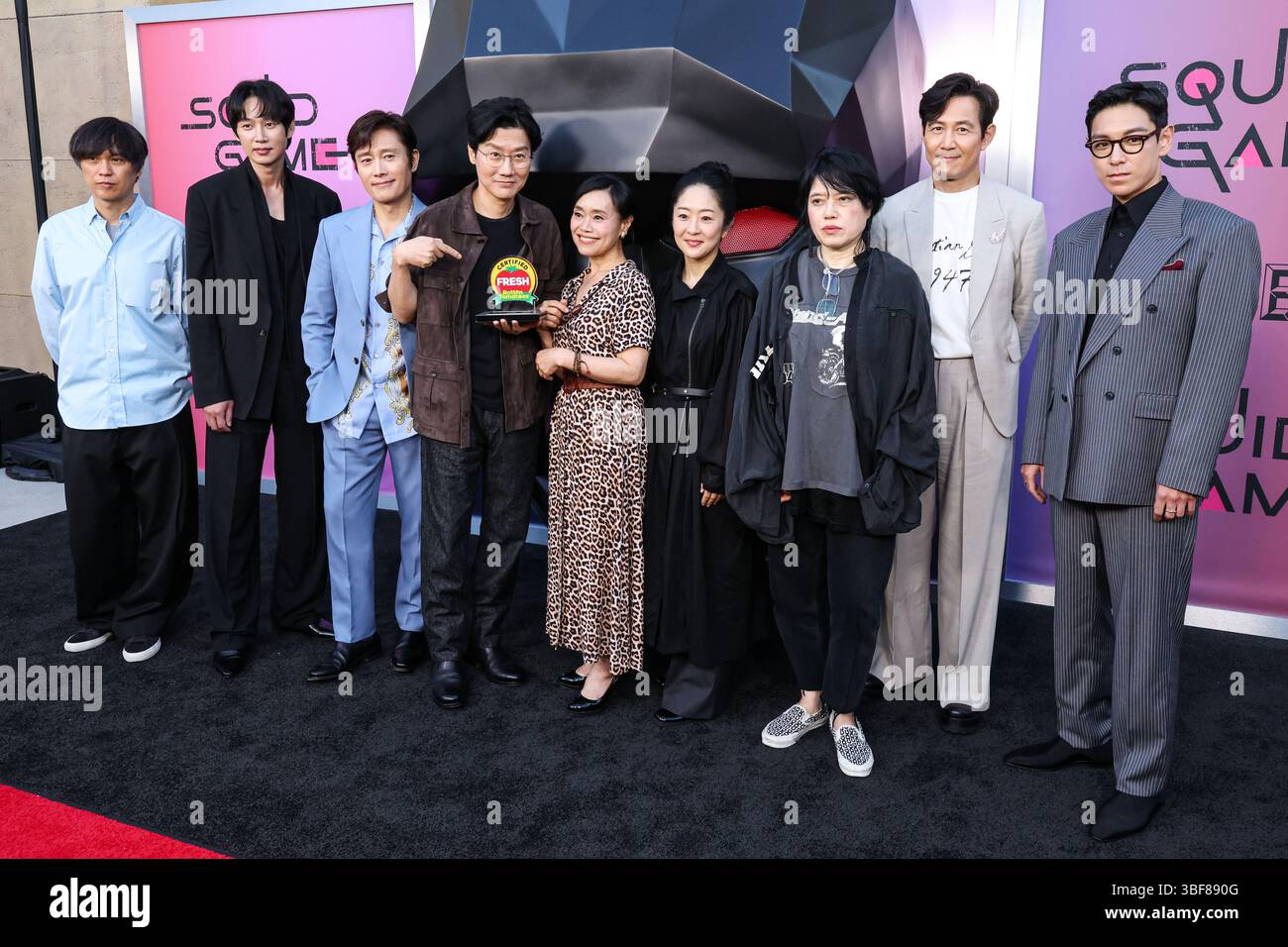 Hollywood, États-Unis. 30 mai 2025. HOLLYWOOD, LOS ANGELES, CALIFORNIE, États-Unis - MAI 30 : Kim Ji-yONG, Park Sung-hoon, Lee Byung-Hun, Hwang Dong-hyuk, Kang Ae-Shim, Chae Kyoung-Sun, Nam Na-young, Lee Jung-Jae et T.O.P (Choi Seung-hyun) arrivent à l'événement Netflix FYSEE LA - 'Squid Game' saison 2 ATAS (Academy of Television Arts and Sciences) Emmy FYC (pour votre considération) qui s'est tenu au Théâtre égyptien Hollywood le 30 mai 2025 à Hollywood, Los Angeles, Californie, États-Unis. (Photo de Xavier Collin/image Press Agency) crédit : image Press Agency/Alamy Live News Banque D'Images