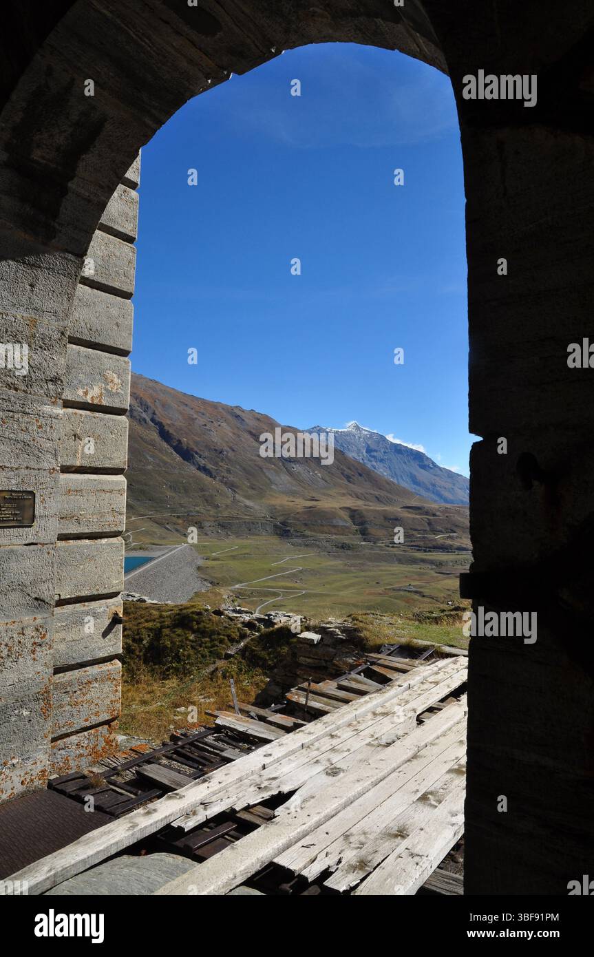 Fortifications des Alpes abandonnées fort de la Variselle en haute Maurienne Savoie Banque D'Images