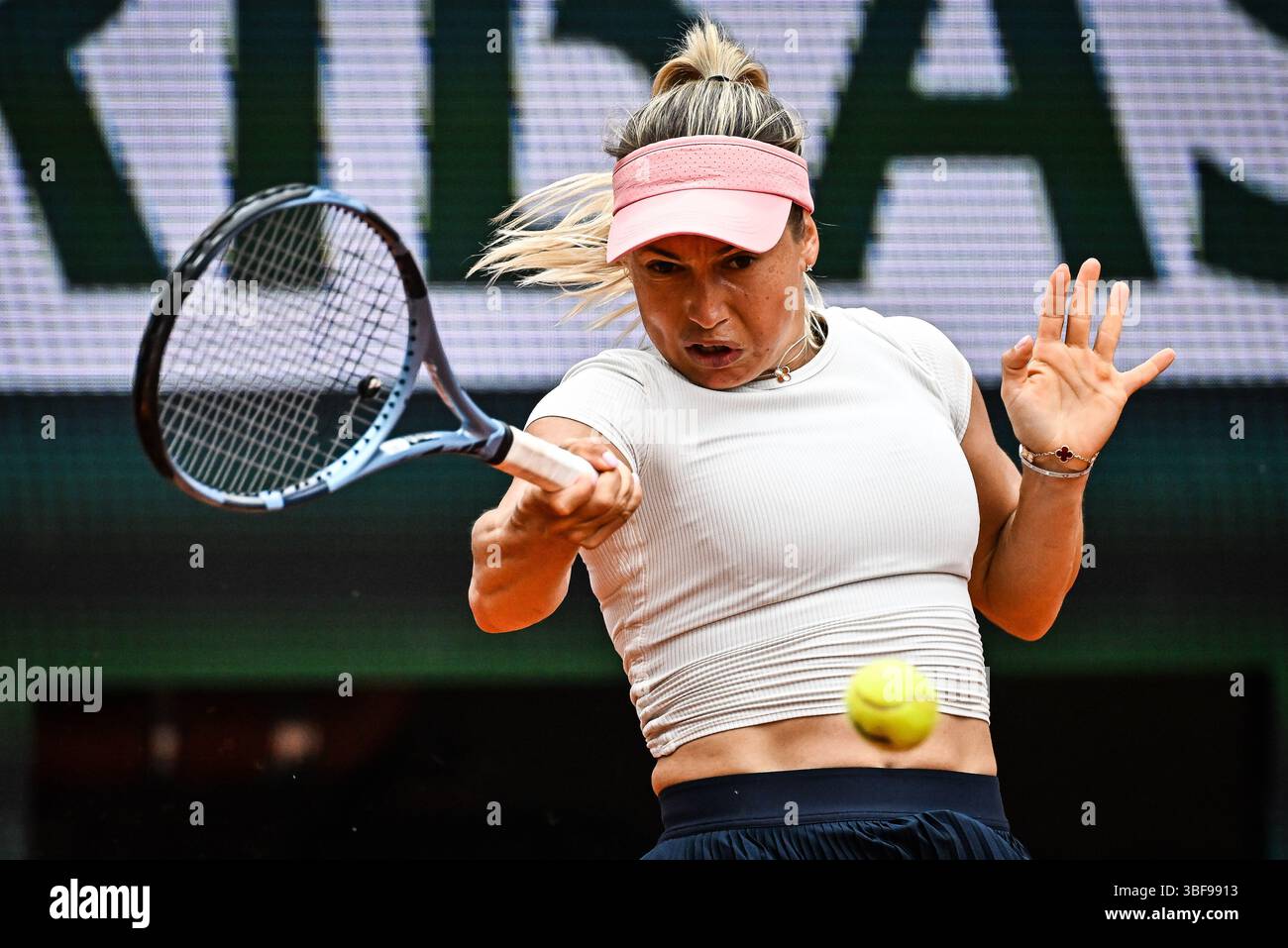 Yulia PUTINTSEVA du Kazakhstan lors de la septième journée du Roland-Garros 2025, Open de France, Grand Chelem tournoi de tennis le 31 mai 2025 au stade Roland-Garros à Paris, France Banque D'Images