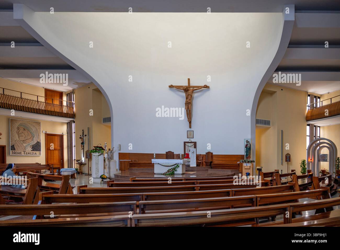 Intérieur de la cathédrale Saint-Paul, Tirana, Albanie Banque D'Images