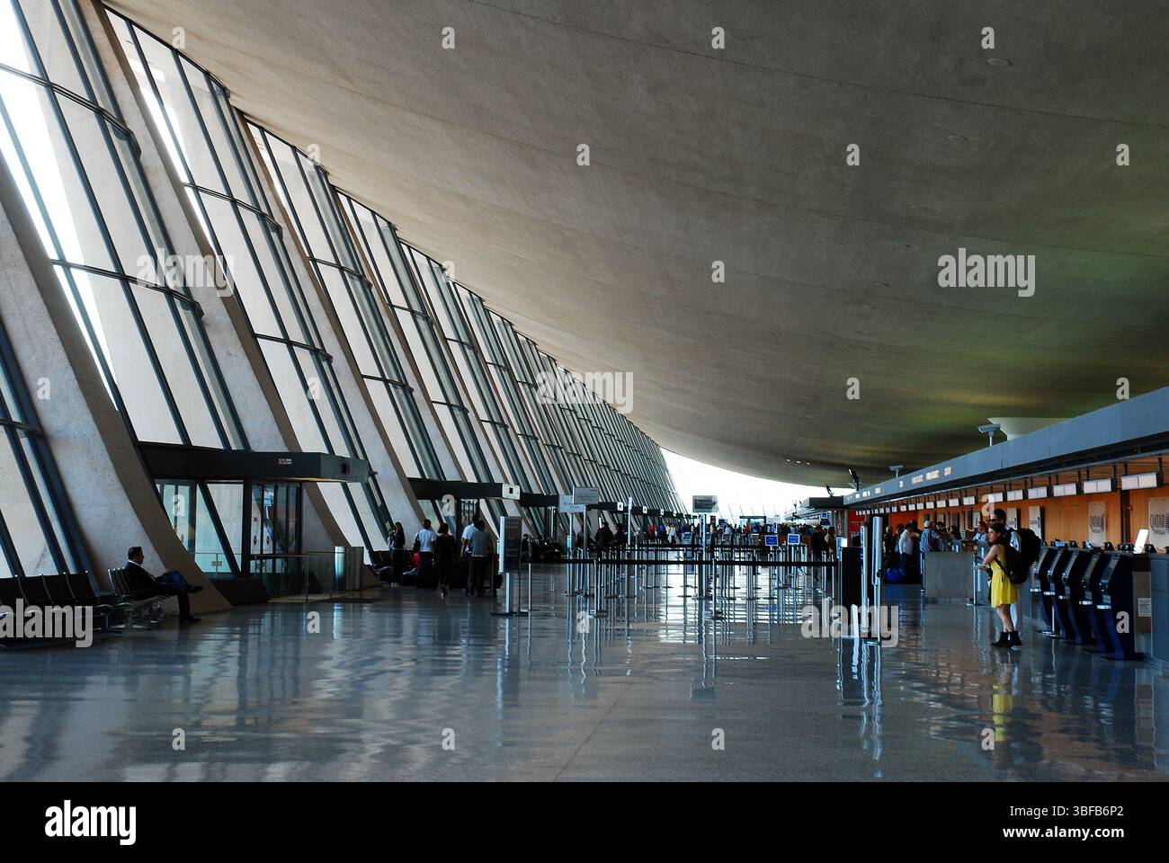 L'aéroport international de Dulles à Dulles, en Virginie, est exceptionnellement calme au petit matin Banque D'Images