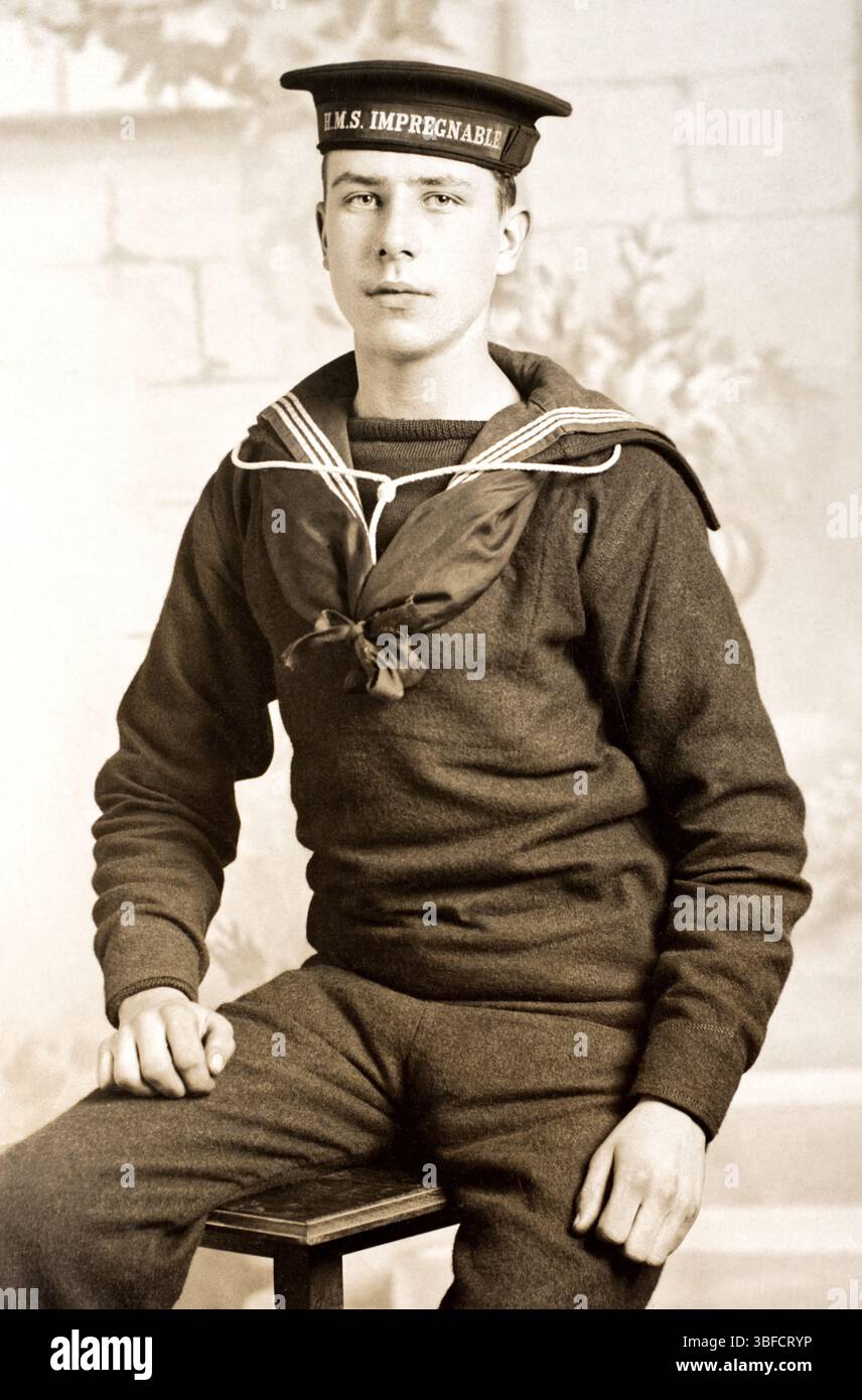 Un marin de la Royal Navy du navire-instructeur HMS Impregnable, c. 1920s. Banque D'Images