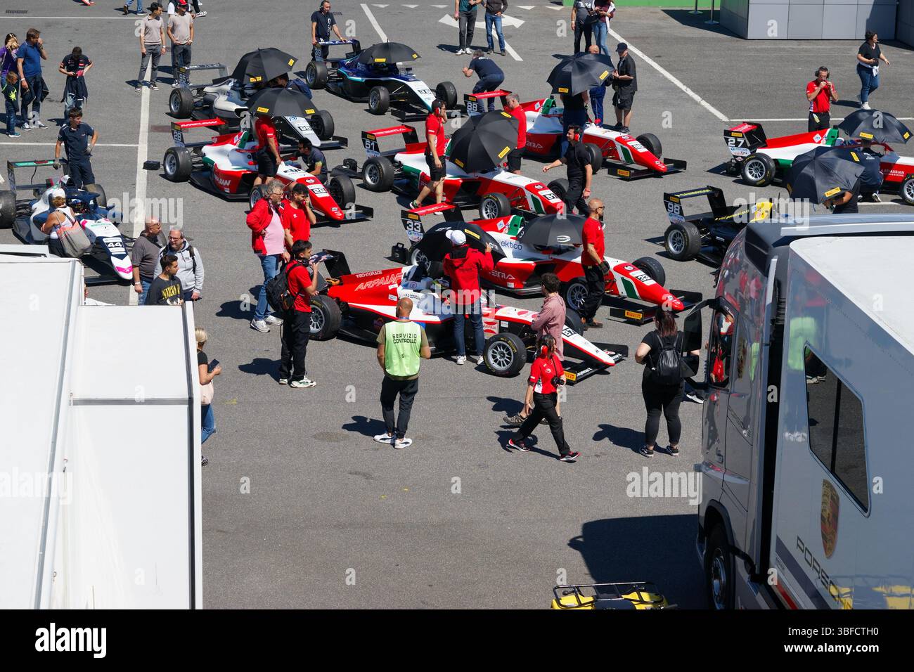Vallelunga, Rome, Italie mai, 25, 2025, week-end de course ACI. Voitures de course de formule 4 pendant la course, Banque D'Images