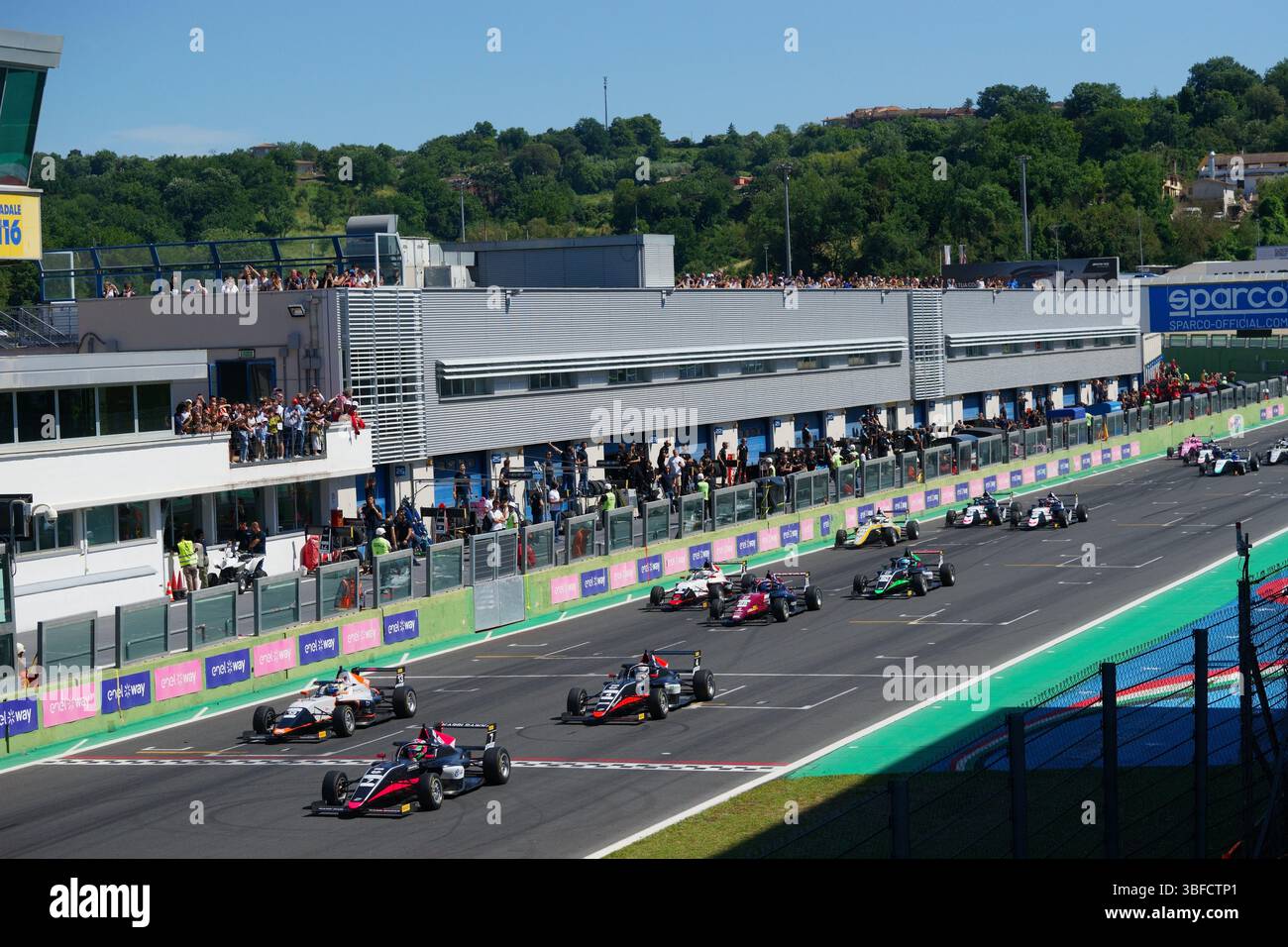 Vallelunga, Rome, Italie mai, 25, 2025, week-end de course ACI. Voitures de course de formule 4 pendant la course, Banque D'Images