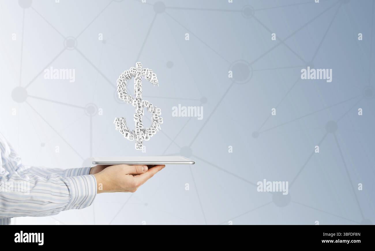Main d'homme d'affaires montrant une tablette pc avec un symbole de devise Banque D'Images