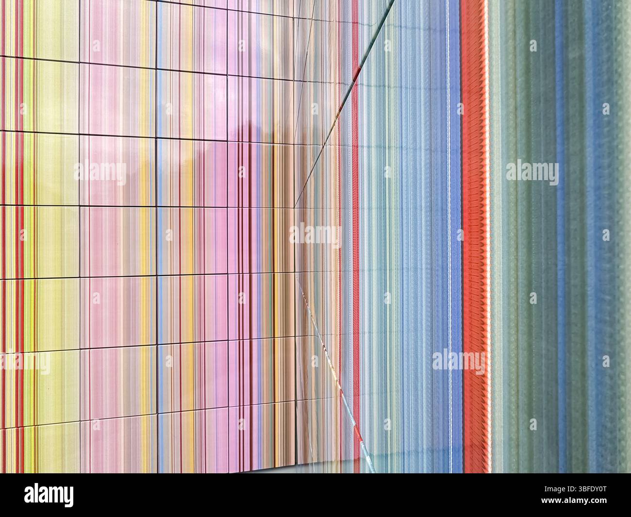 Strip-Tower de Gerhard Richter, Serpentine Gallery, Hyde Park, Londres - Image de stock capturée avec un smartphone