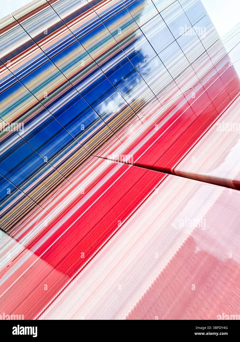 Strip-Tower de Gerhard Richter, Serpentine Gallery, Hyde Park, Londres - Image de stock capturée avec un smartphone