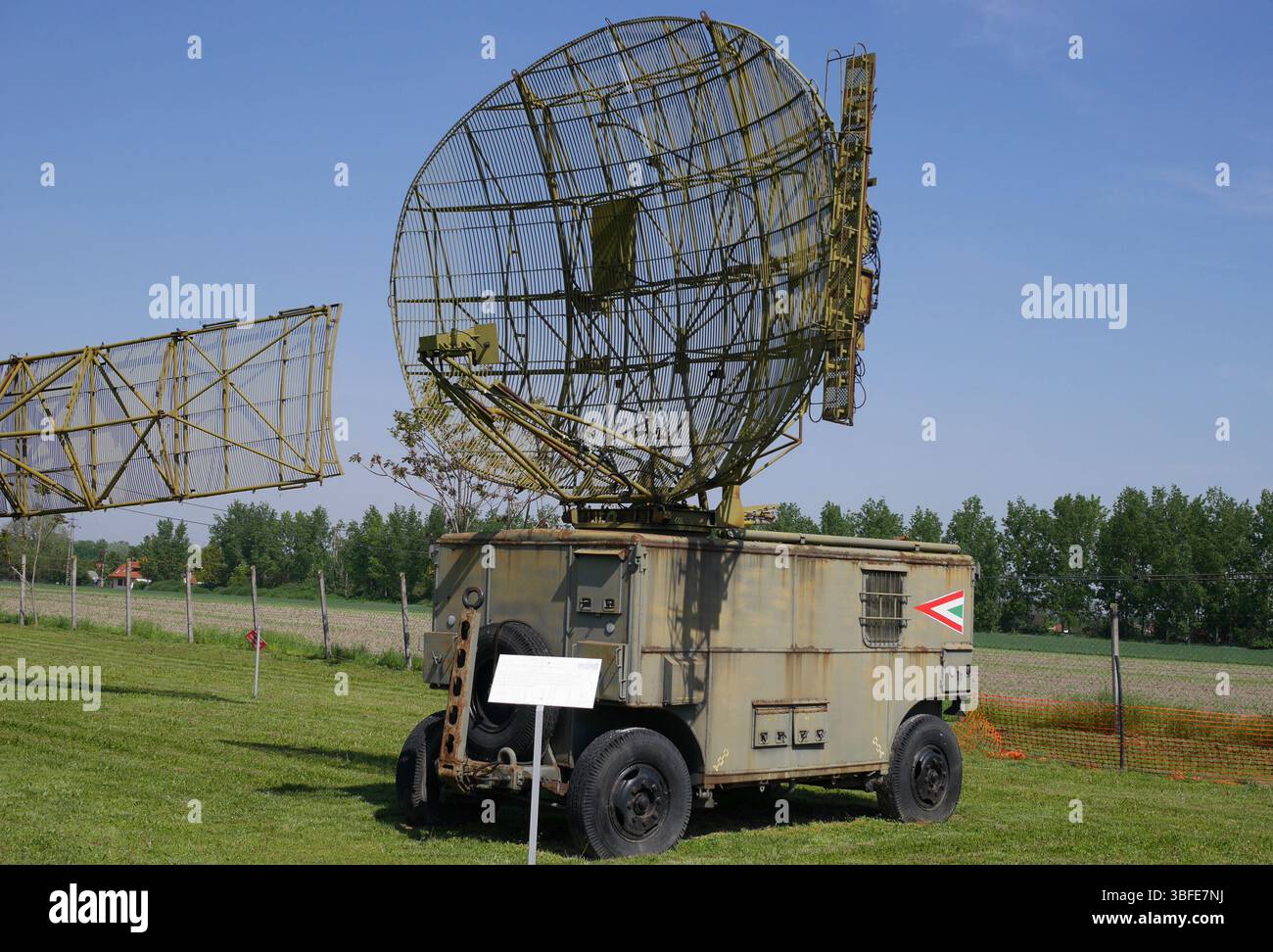 Radar militaire, exposé à la base Komo-Sky 51, Dunavarsany, Hongrie Banque D'Images