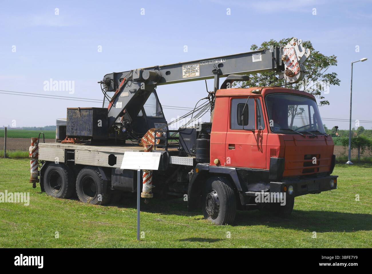 Camion lourd tchèque Tatra 815, exposé à la base Komo-Sky 51, Dunavarsany, Hongrie Banque D'Images