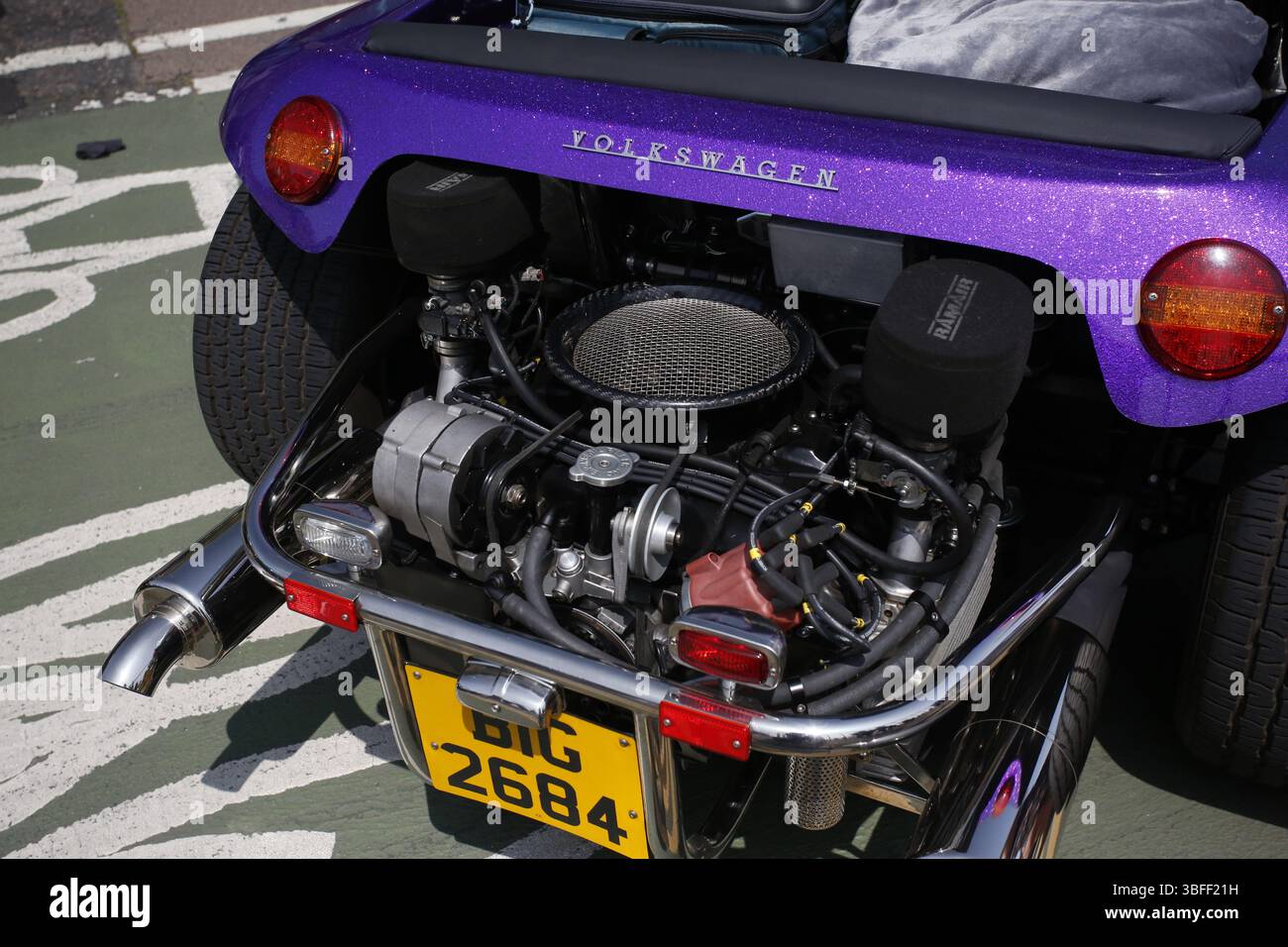 1er juin 2025, Brighton, Angleterre les voitures classiques arrivent à Brighton Classic Cars et kits car Rassemble le long du front de mer de Brighton. Les voitures ont parcouru un trajet de 80 miles depuis Brooklands Museum dans le Surrey, avant de faire la queue le long de Madeira Drive. Crédit photo : Roland Ravenhill/Alamy Banque D'Images