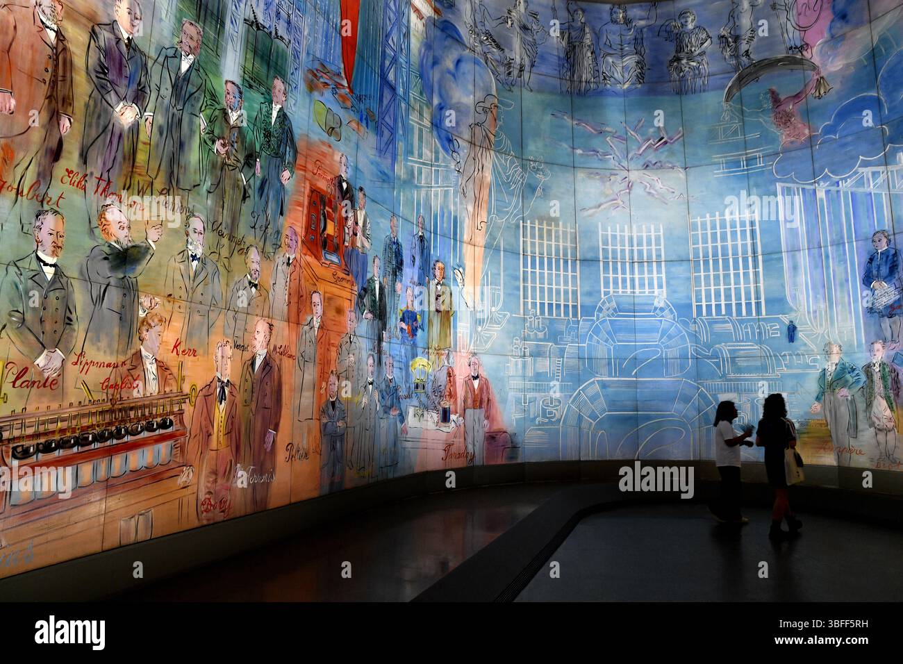 La fresque massive La Fée Électricité (La Fée Électricité) peinte par Raoul Dufy en 1937, abritée à l'intérieur du Musée d'Art Moderne de Paris Banque D'Images
