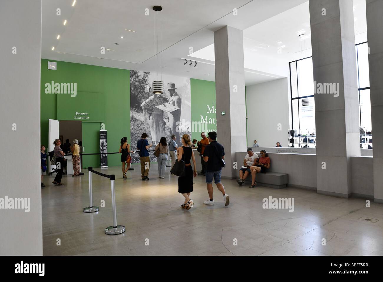 l'intérieur et l'exposition "Matisse et Marguerite : Le regard d'un père" au Musée d'Art Moderne de Paris. Banque D'Images