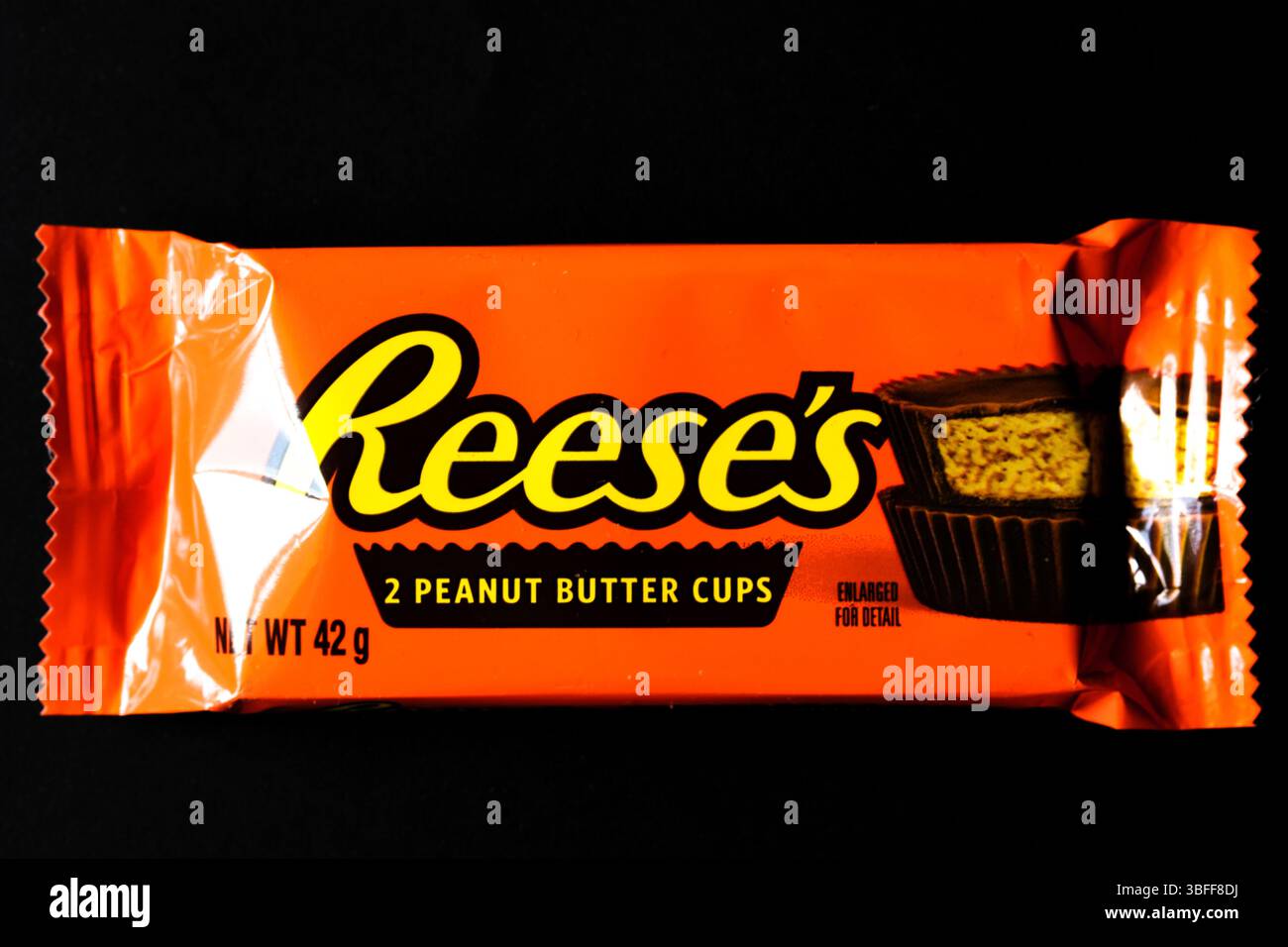 Londres Royaume-Uni, 01 juin 2025, Pack de Reeses Peanut Butter Cup Chocolate Rounds Banque D'Images