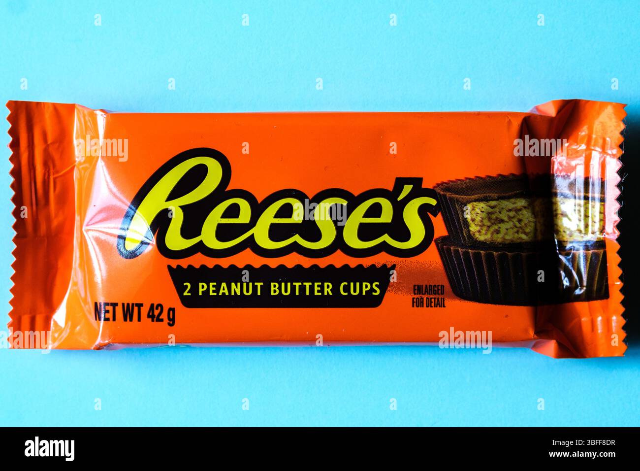 Londres Royaume-Uni, 01 juin 2025, Pack de Reeses Peanut Butter Cup Chocolate Rounds Banque D'Images