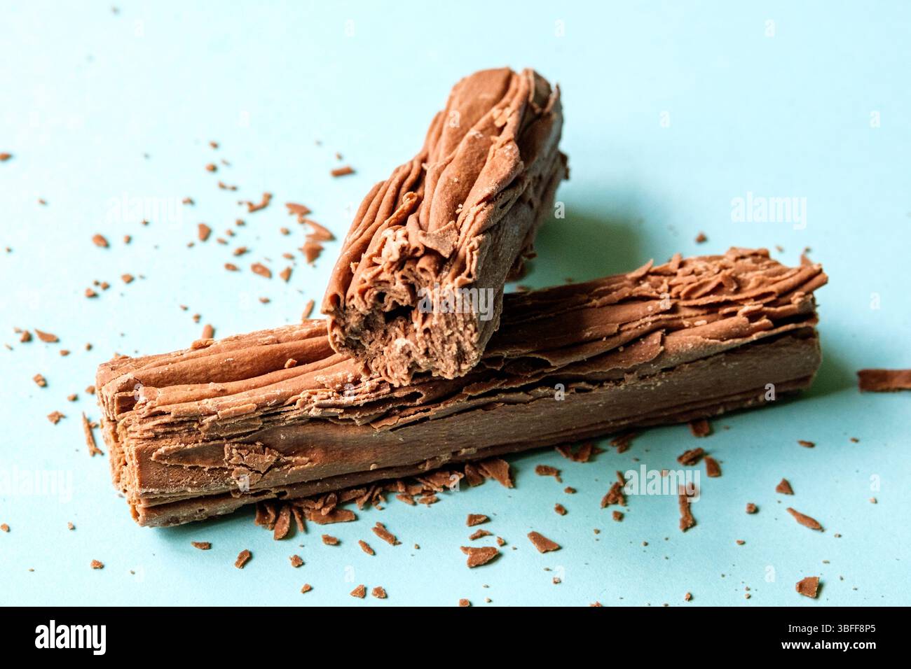 Londres Royaume-Uni, 1er juin 2025, Bar original populaire au chocolat au lait en flocons Banque D'Images