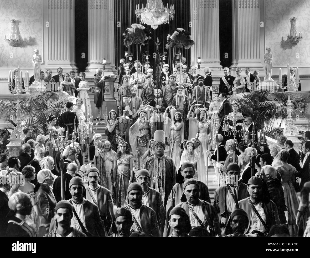 Scène de bal somptueuse, sur le plateau du film, 'le comte de Monte Cristo', artistes Unis, 1934 Banque D'Images