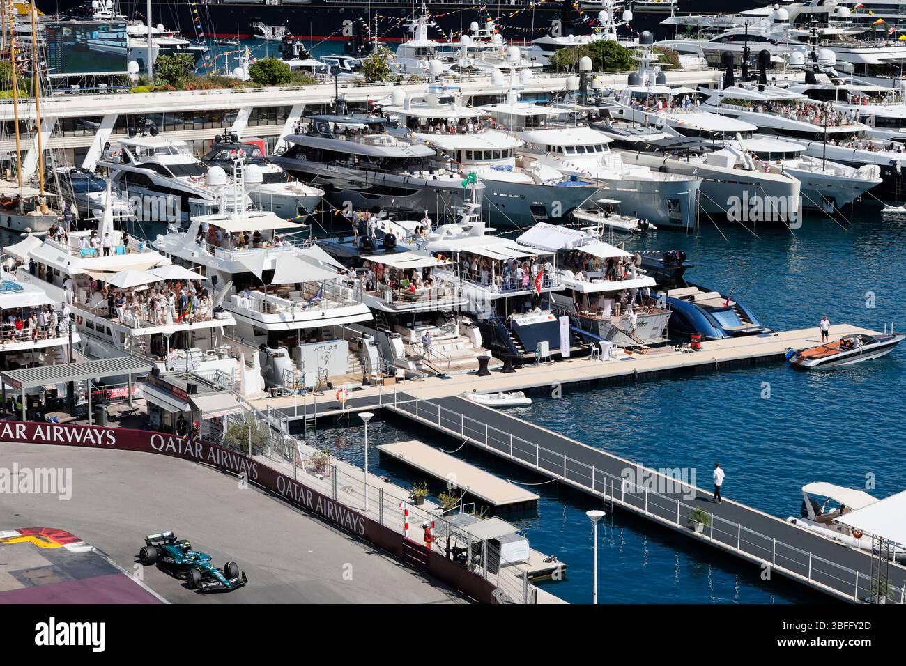 Monaco, 25 mai 2025. Formule 1 Tag Heuer Grand Prix de Monaco 2025. Photo : #14 Fernando Alonso (SPA) de l'écurie Aston Martin Aramco F1 Team en AMR25 pendant la course © Piotr Zajac/Alamy Live News Banque D'Images