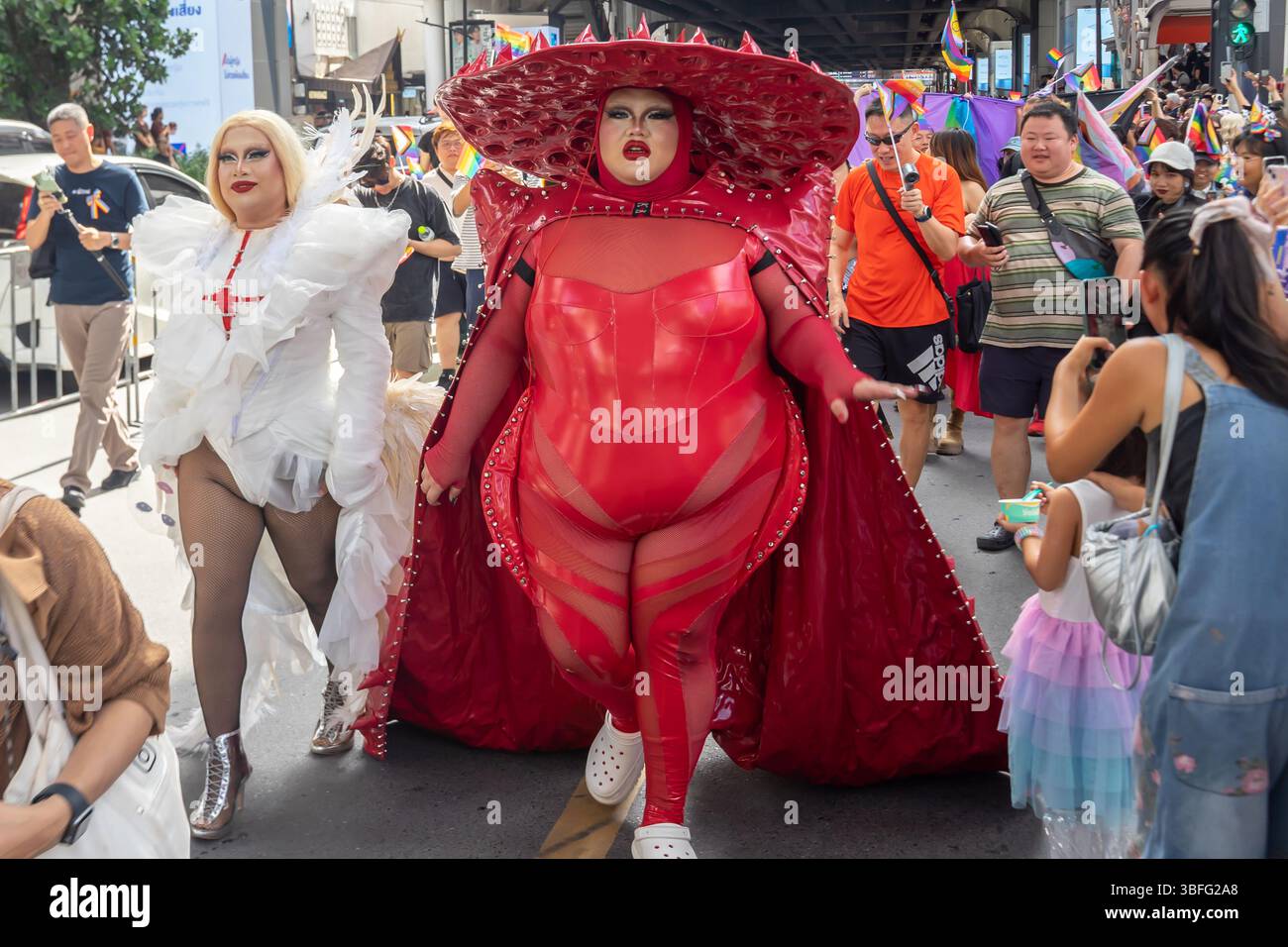 1er juin 2025 : défilé annuel LGBT Gay Pride à Bangkok, Thaïlande, Asie Banque D'Images