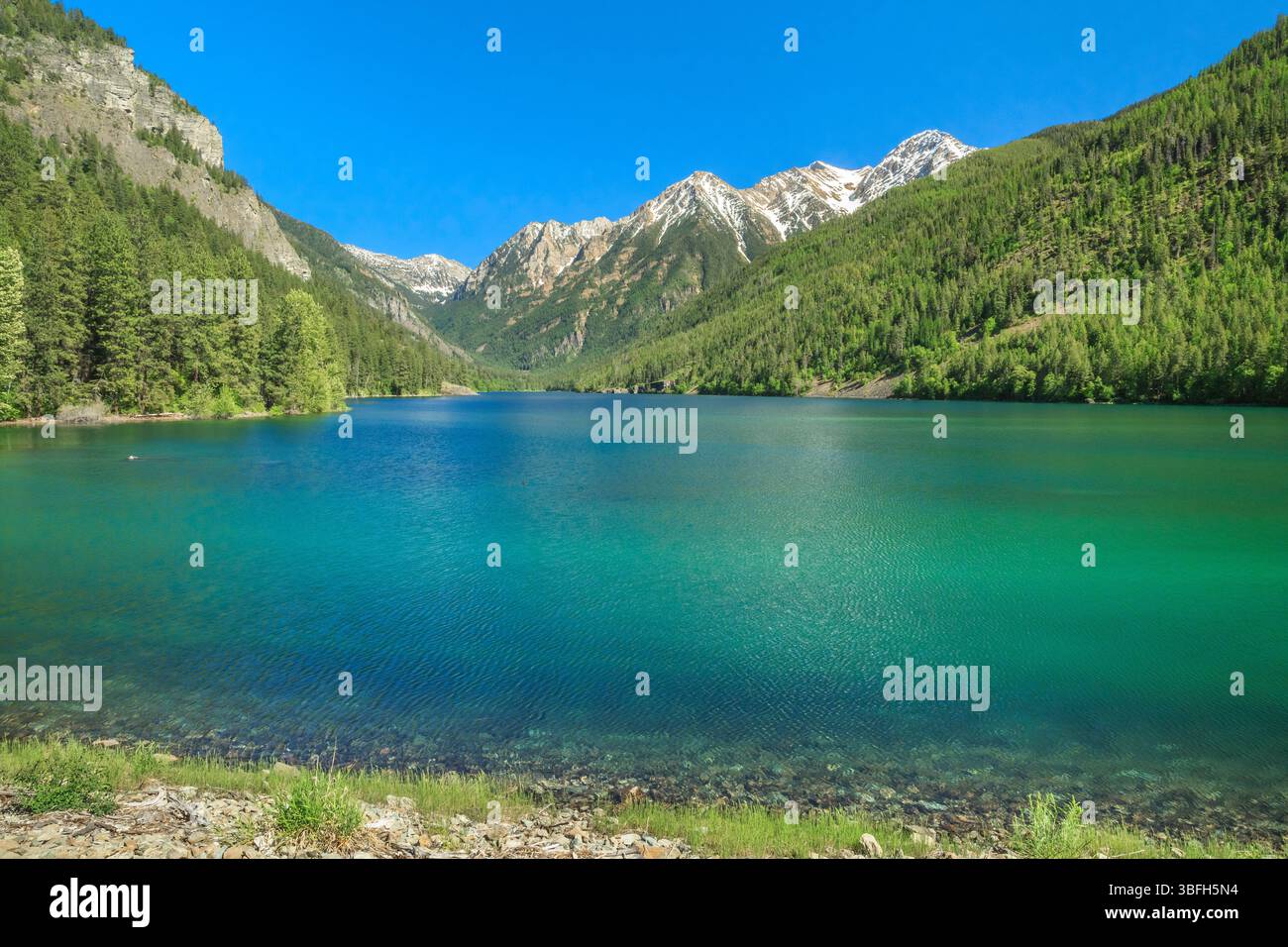 lac mcdonald dans les montagnes de la mission près de ronan, montana Banque D'Images