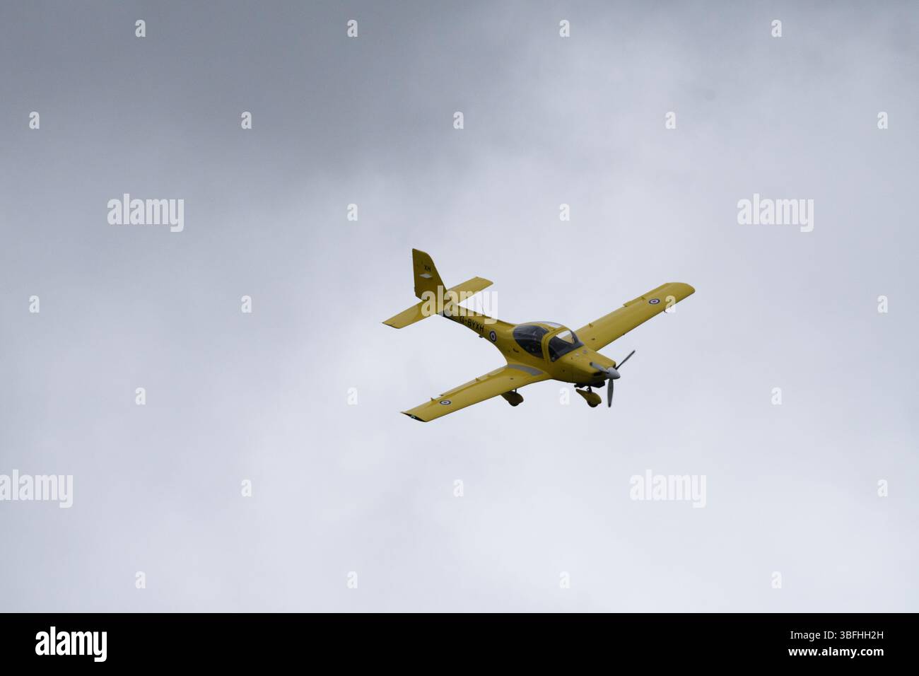 Midlands Air Festival, Ragley Hall, Warwickshire, Royaume-Uni. 1er juin 2025. RAF Tutor en exposition volante le dimanche après-midi. Crédit : Andrew Bartlett/Alamy Live News Banque D'Images Midlands Air Festival, Ragley Hall, Warwickshire, Royaume-Uni. 1er juin 2025. RAF Tutor en exposition volante le dimanche après-midi. Crédit : Andrew Bartlett/Alamy Live News Banque D'Images