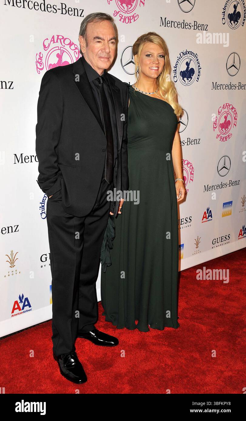 Neil Diamond et Katie McNeil au Carousel of Hope Ball à Los Angeles - 20 octobre 2012 Banque D'Images
