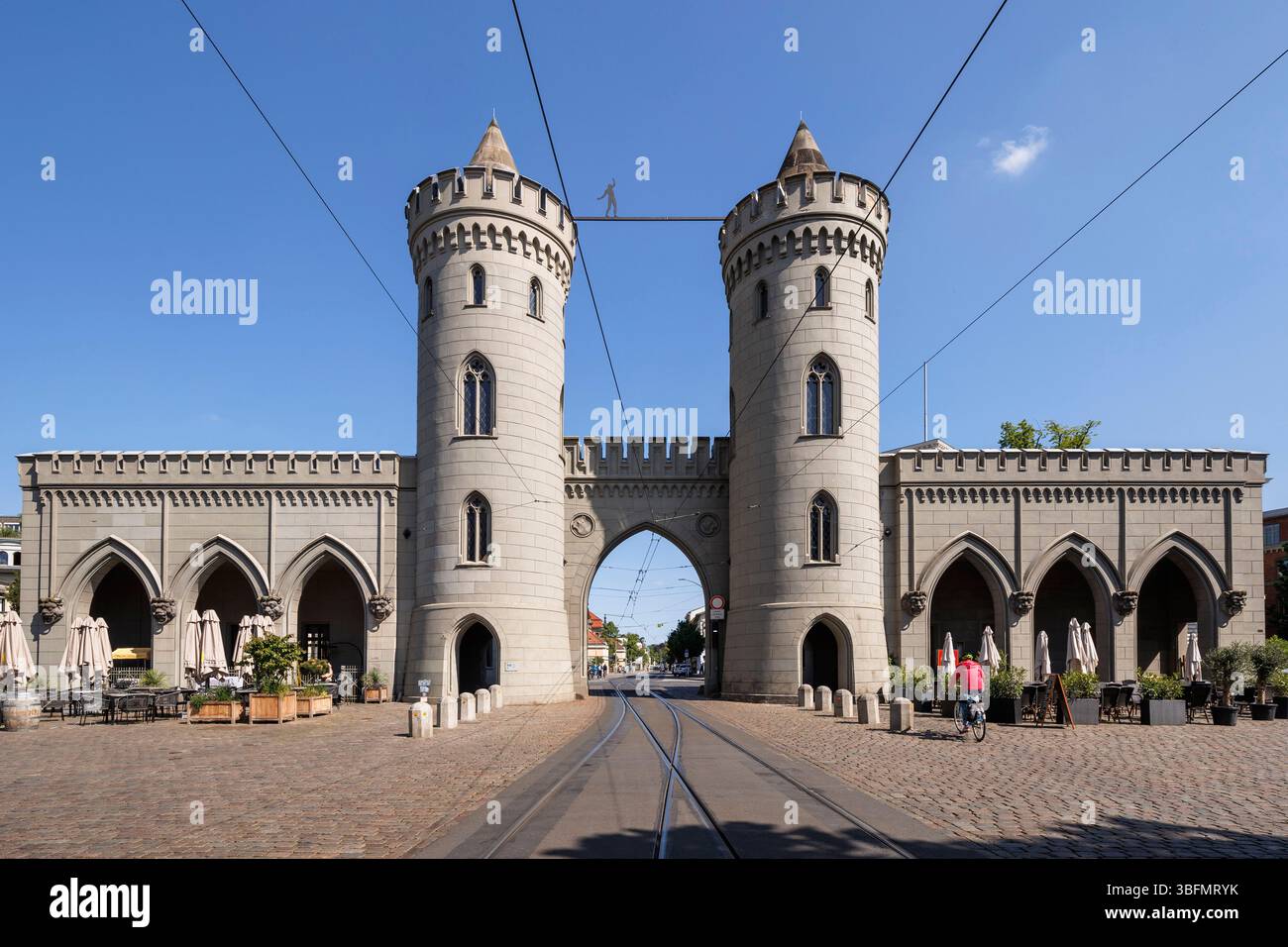 La porte Nauen (côté sud), porte nord de la ville, considérée comme le premier bâtiment de style néo-gothique en Europe continentale, Potsdam, Brandebourg, allemand Banque D'Images