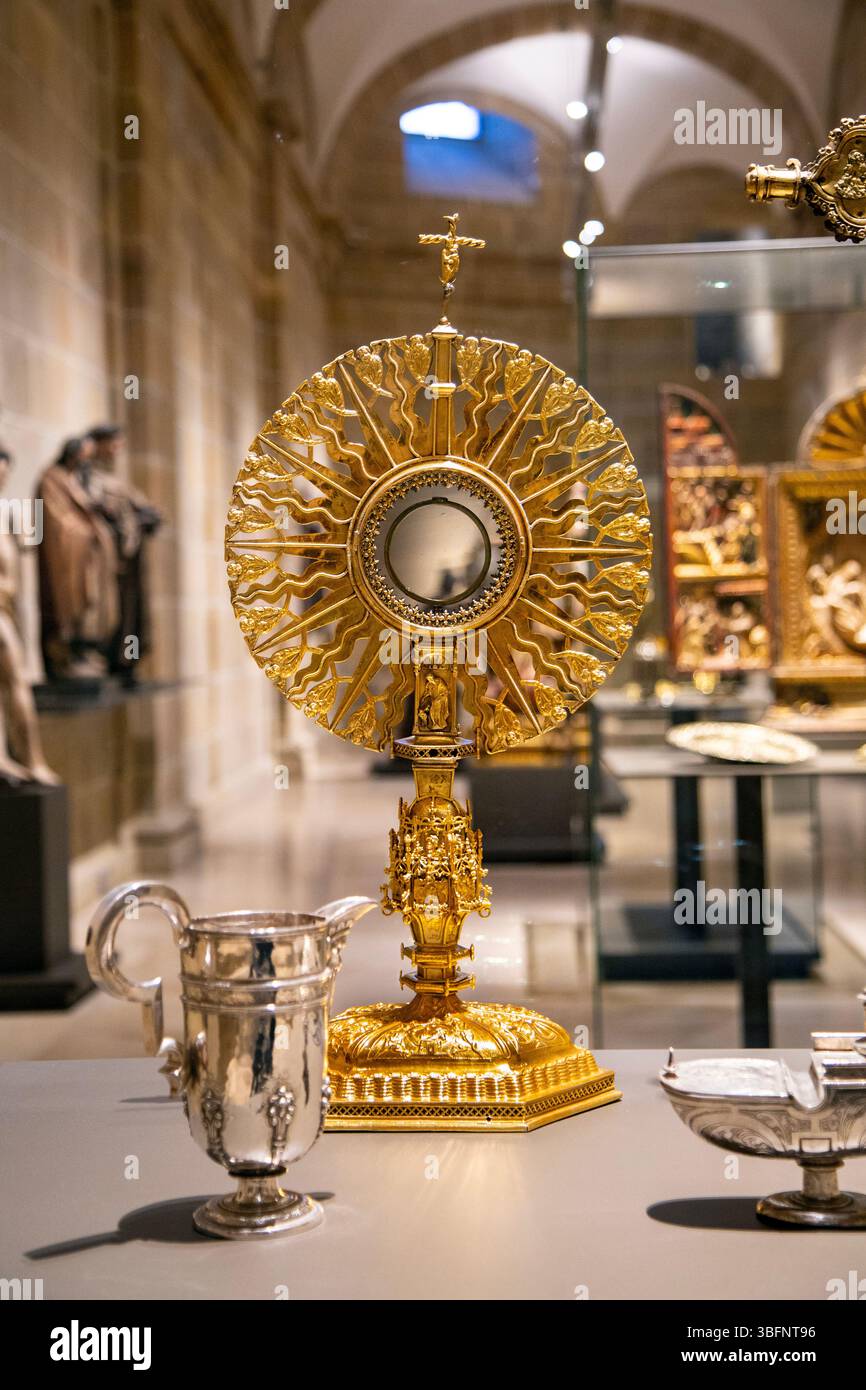 Monstranc du Saint Sacrement exhibitionné au Museo Diocesano de San Sebastián à Basílica de Santa María, Saint-Sébastien, Espagne Banque D'Images
