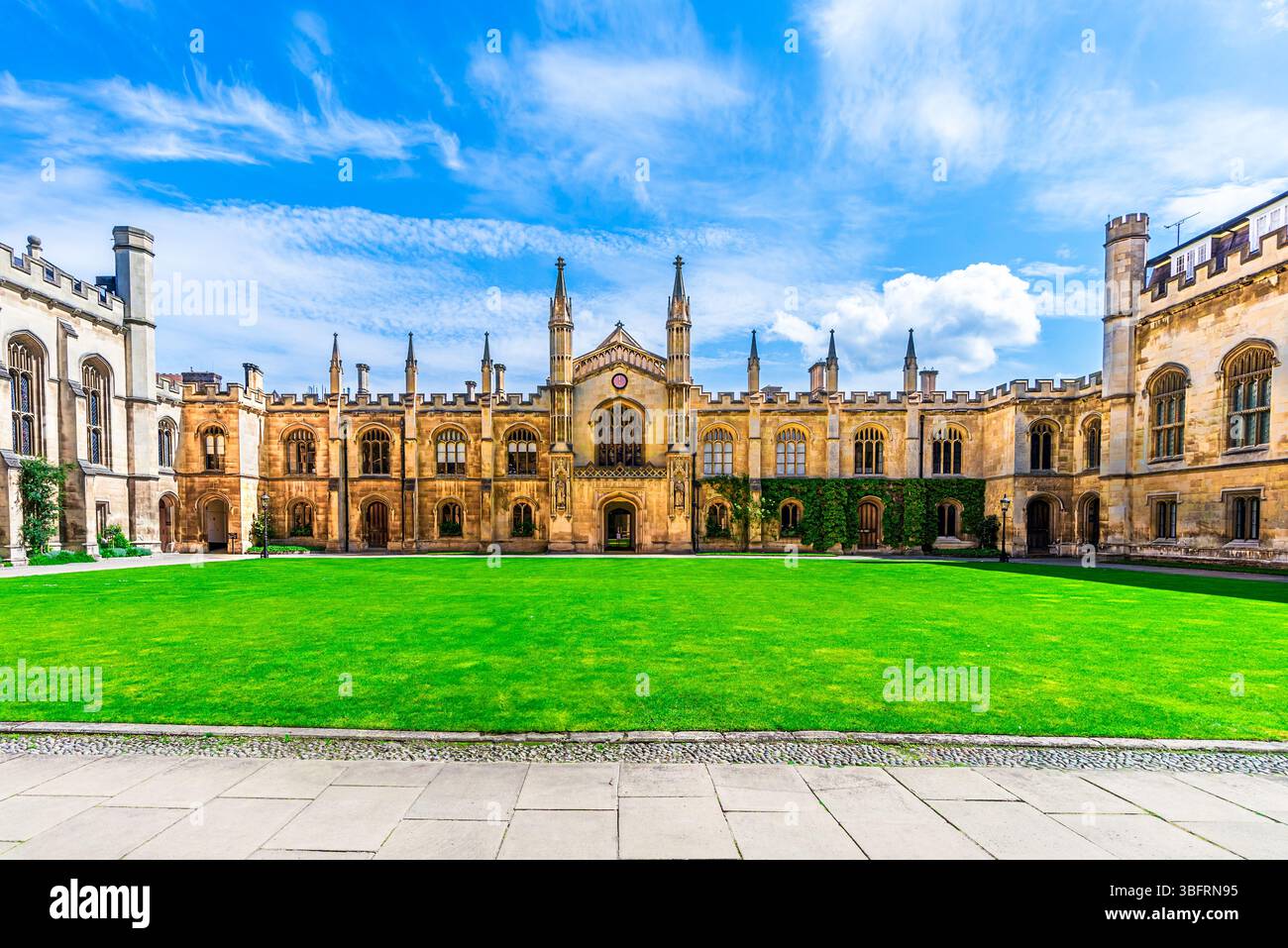 Cambridge, Royaume-Uni : vue sur la cour du Corpus Christi College, ancien collège (1352) au Royaume-Uni, Europe Banque D'Images
