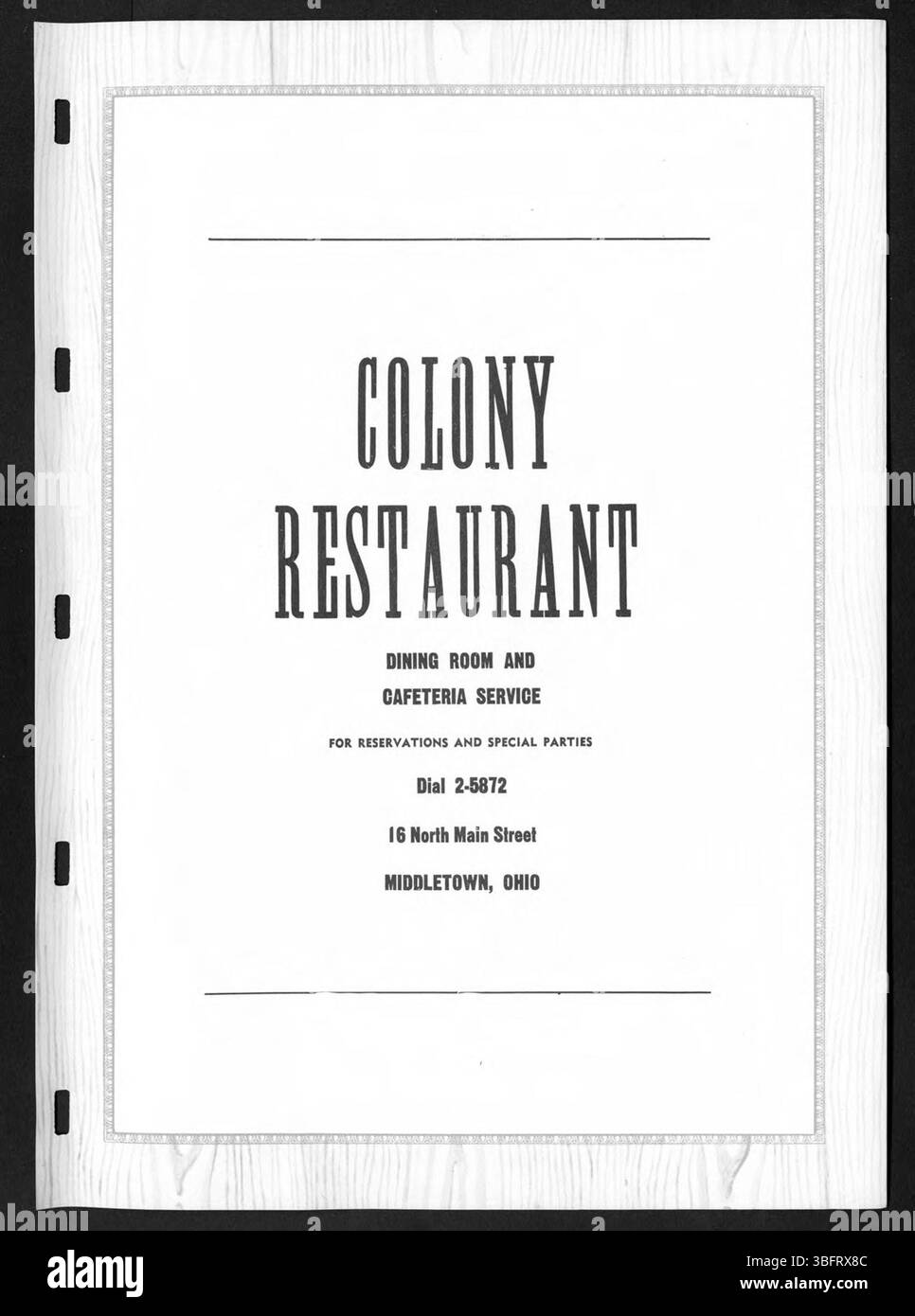 La page 61 de l'annuaire de l'école secondaire Trenton de 1949, « The Trojan », met en lumière les réalisations notables des étudiants, les contributions des professeurs et les événements scolaires importants. La version numérisée manque de couverture et de reliure, mais elle fournit un précieux dossier historique de la communauté scolaire. Banque D'Images