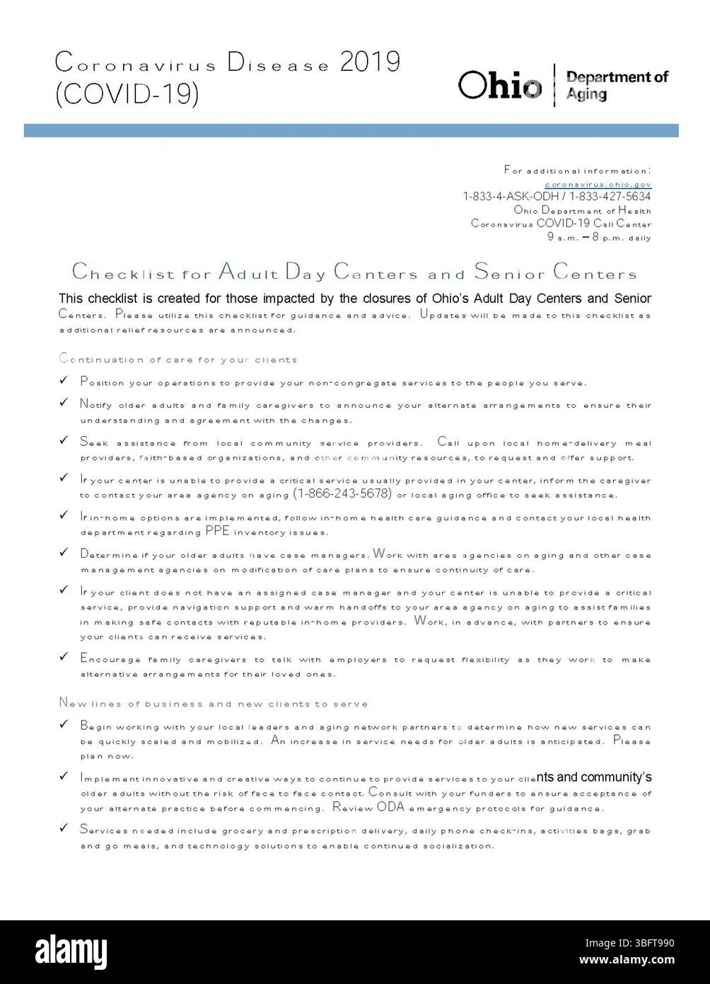 Cette liste de contrôle fournit des lignes directrices pour les centres de jour pour adultes et les centres pour aînés pendant la pandémie de COVID-19, décrivant les mesures de sécurité et les protocoles de soins pour assurer la santé du personnel et des clients. Banque D'Images