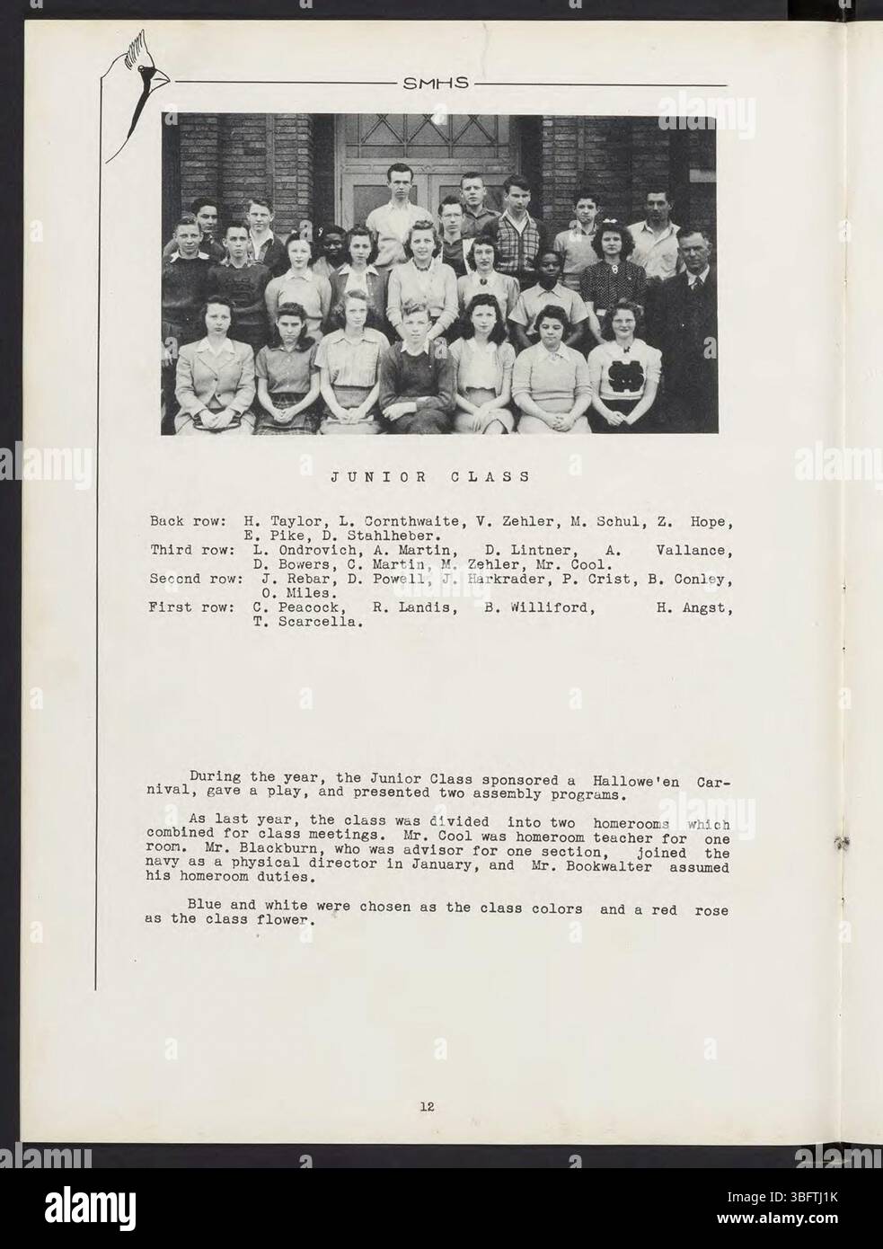 Page 18 de l'annuaire de l'école secondaire Seven Mile 1942, présentant des photos de groupe d'événements scolaires et de clubs parascolaires. Cette page met en évidence le sentiment de communauté et de camaraderie parmi les élèves. Banque D'Images