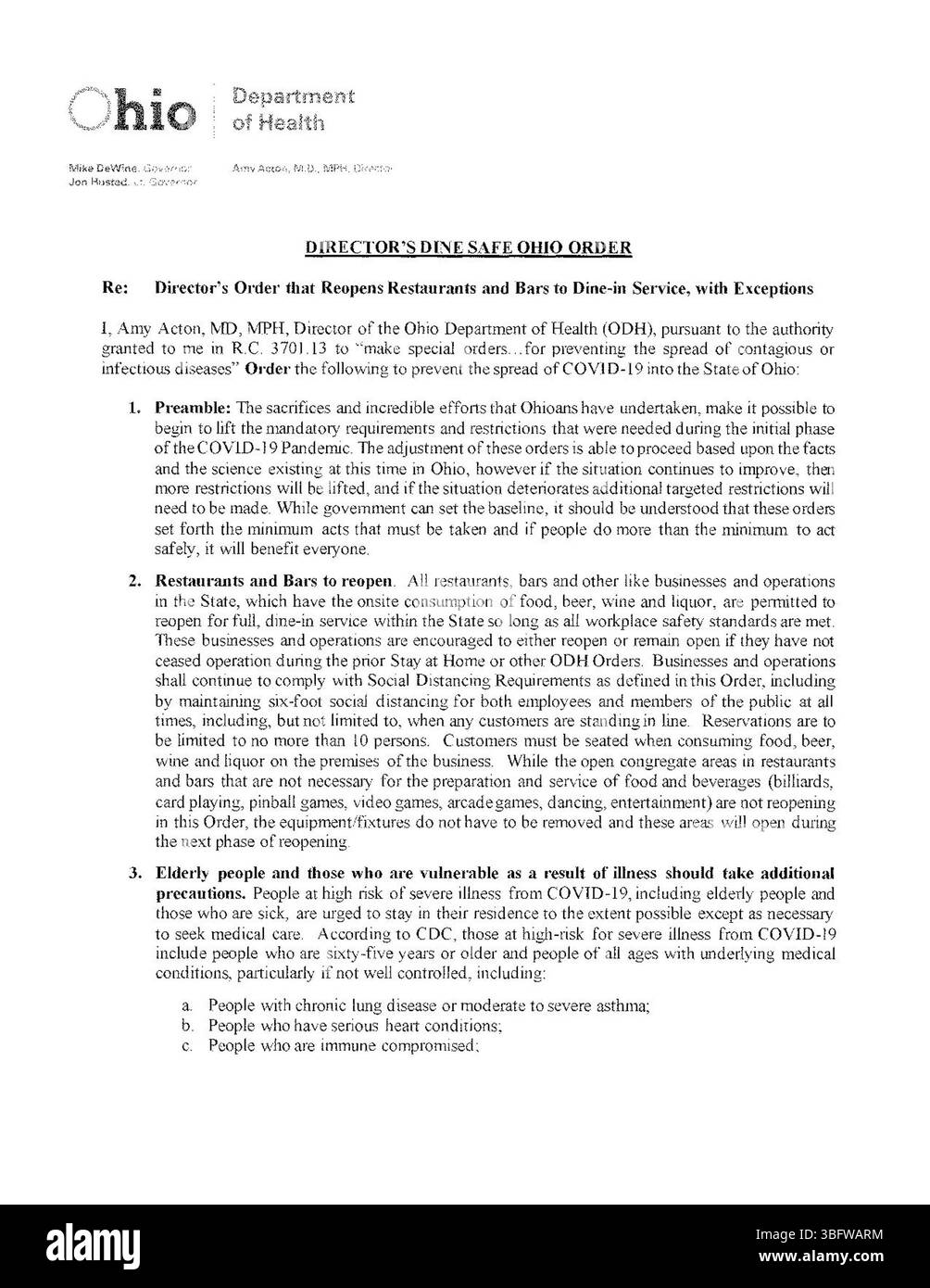 Une ordonnance du directeur rendue le 14 mai 2020 autorisait la réouverture de restaurants et de bars pour les services sur place, à quelques exceptions près, en vertu de nouvelles lignes directrices en matière de santé et de sécurité en raison de la pandémie de COVID-19 en cours. Banque D'Images