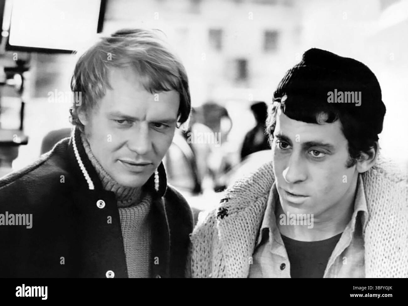 Starsky et Hutch. Portrait de David Soul et Paul Michael Glazer, photo publicitaire de l'émission de télévision Starsky et Hutch, 1975 Banque D'Images