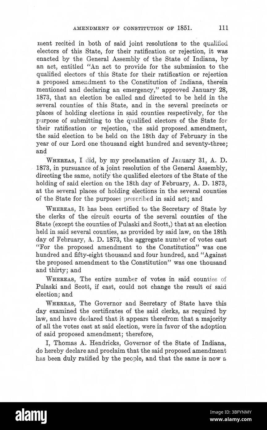 La page 131 de *Constitution Making in Indiana* (1975) continue de retracer le processus de rédaction de la constitution de l’Indiana, soulignant l’influence de diverses opinions politiques et juridiques dans l’élaboration des lois fondatrices de l’État. Banque D'Images